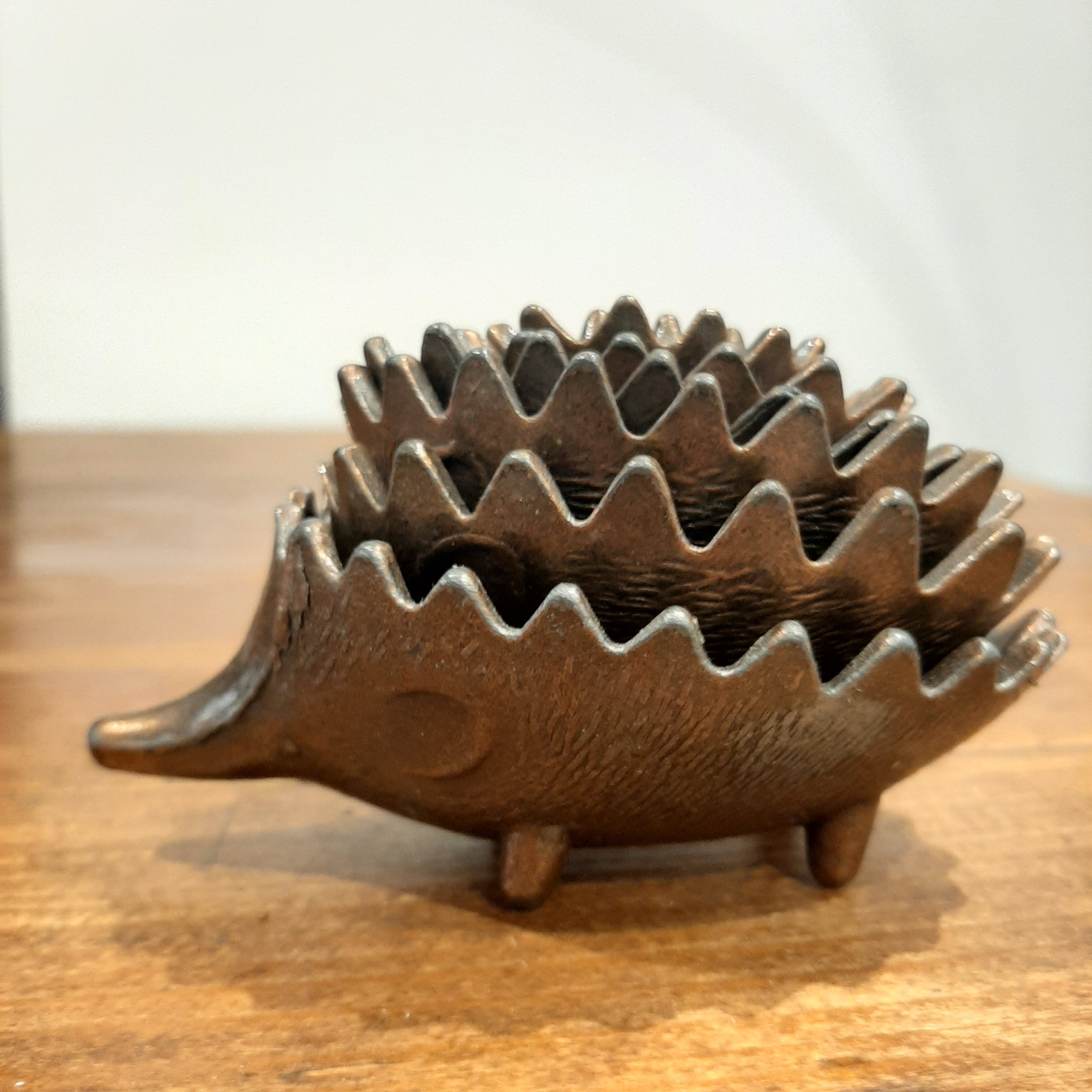 Ashtrays hedgehogs pull-out