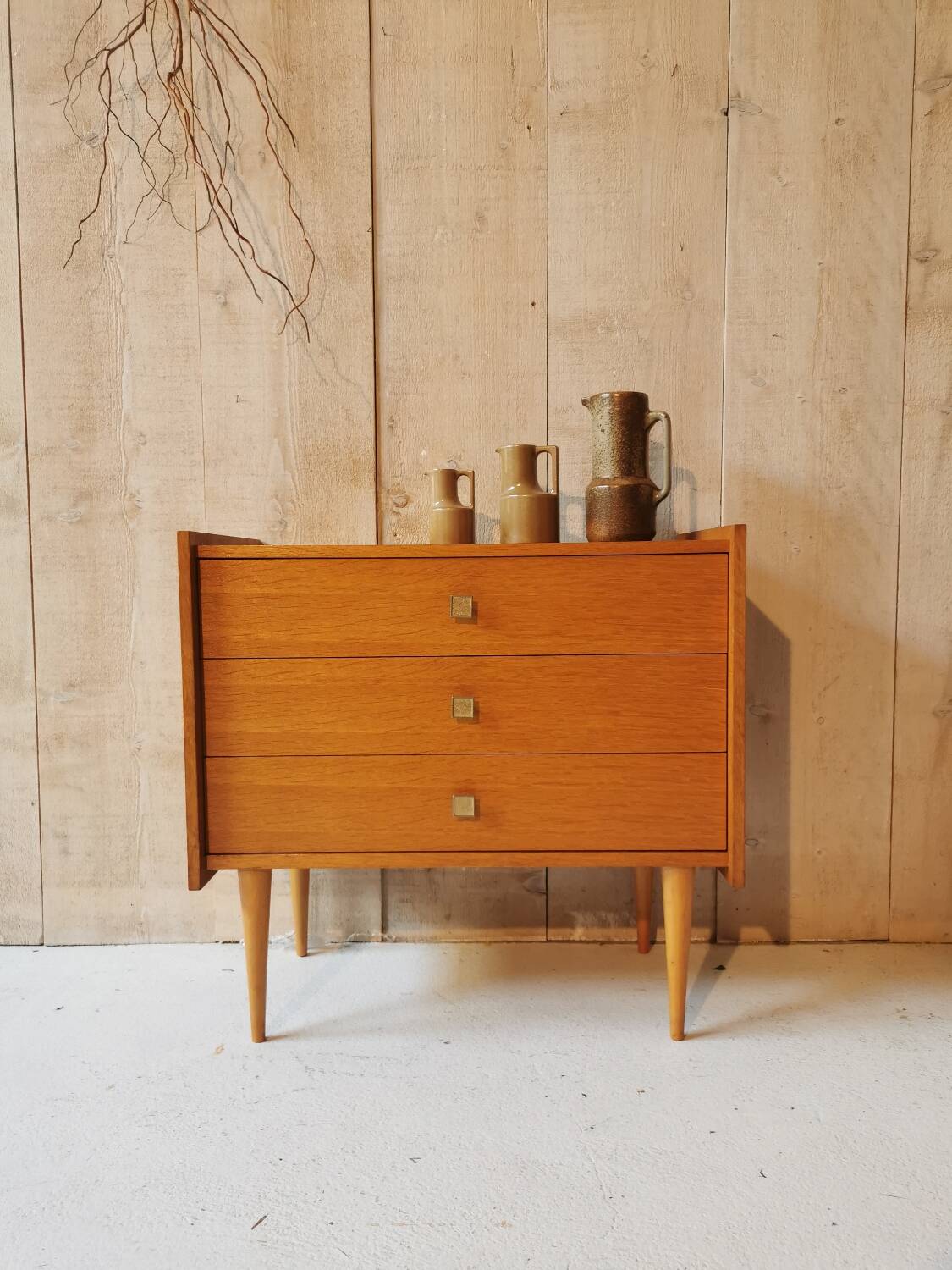 Small vintage chest of drawers