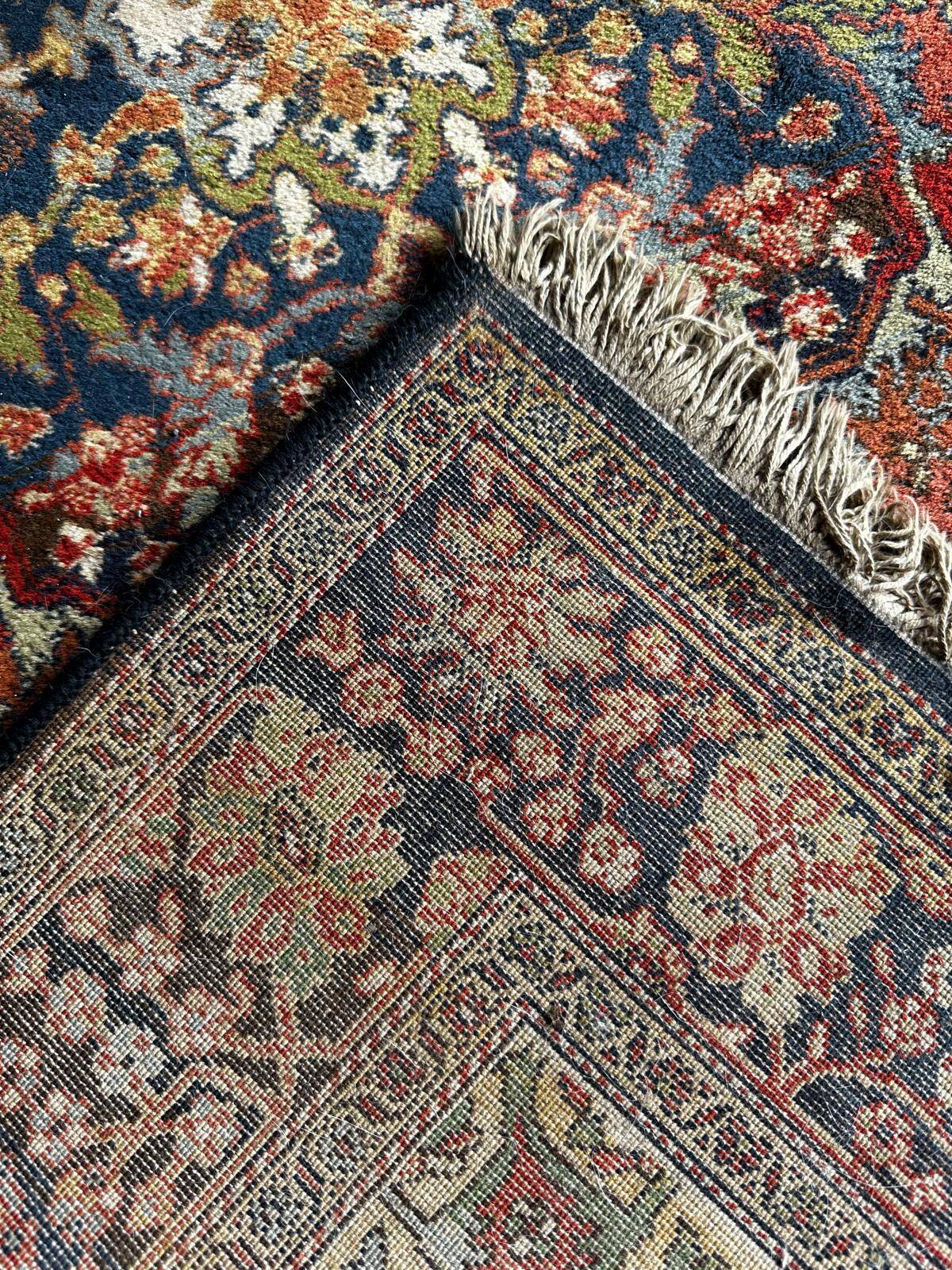 Oriental style rug 180cm x 90cm