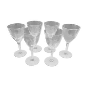 Série de 6 verres à vin blanc signés Baccarat modèle Zurich