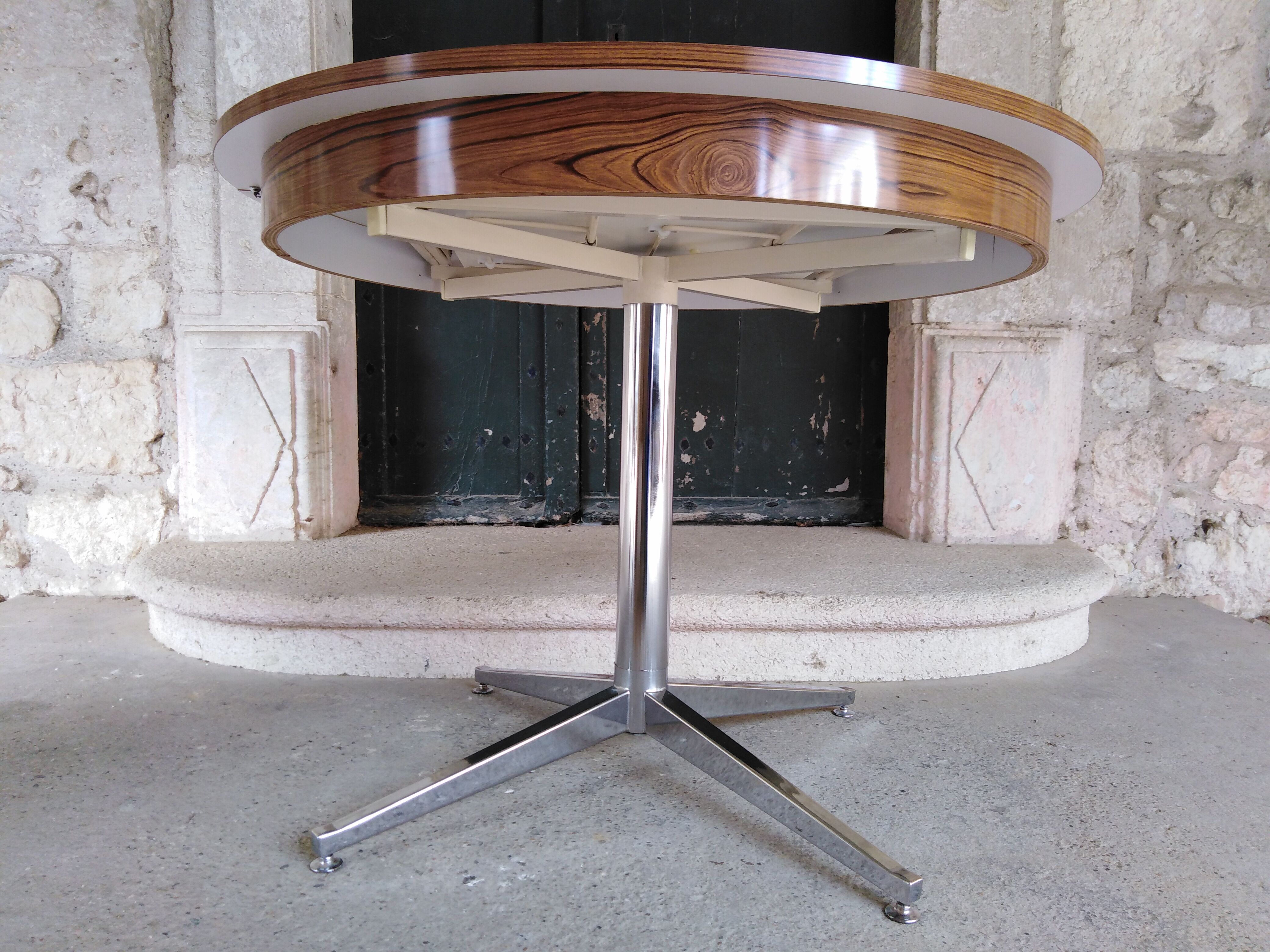 Extended round table 1970