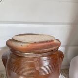 Ancien saloire en grès