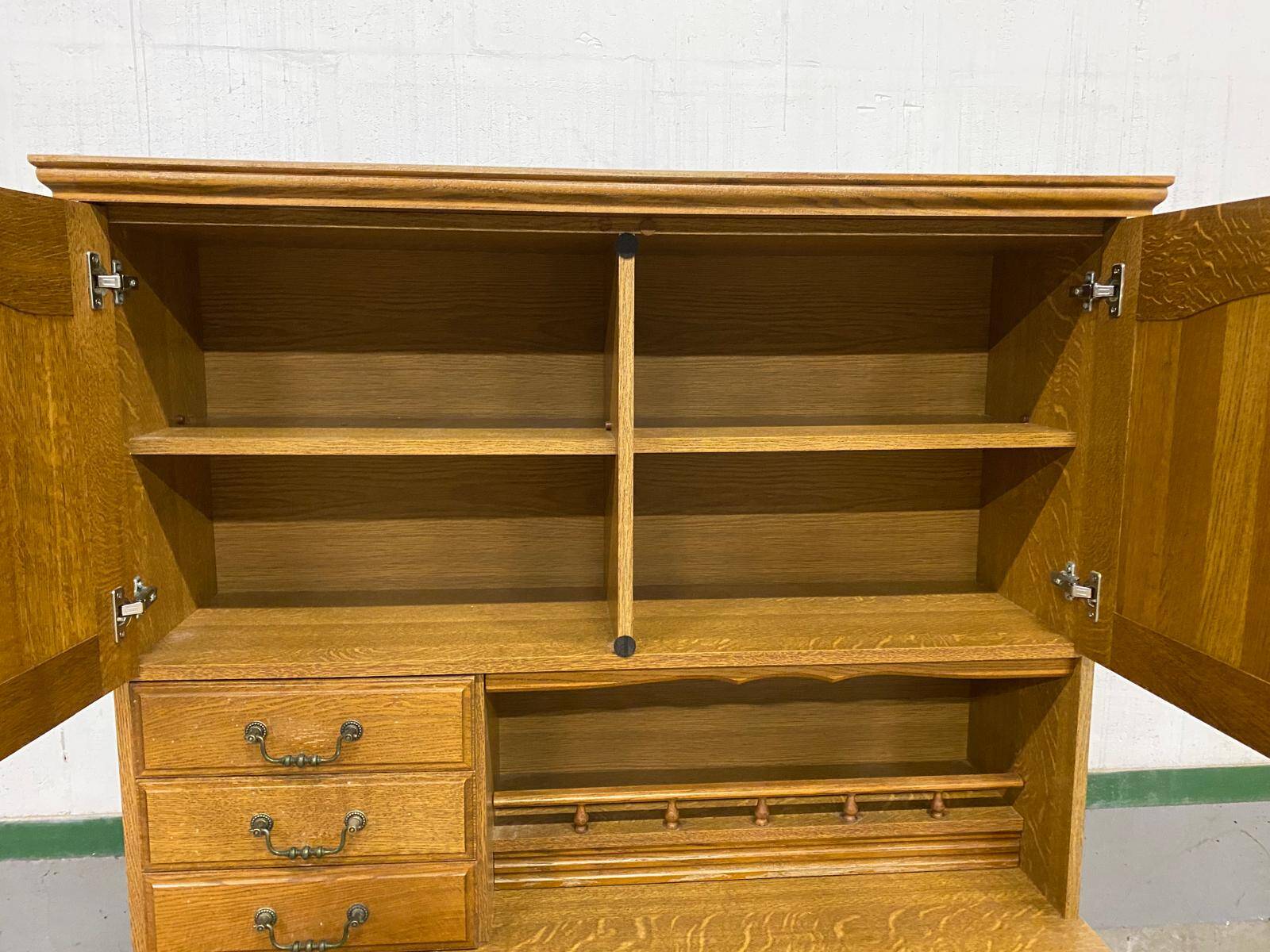 Vaisselier, buffet 2 corps vintage en chêne