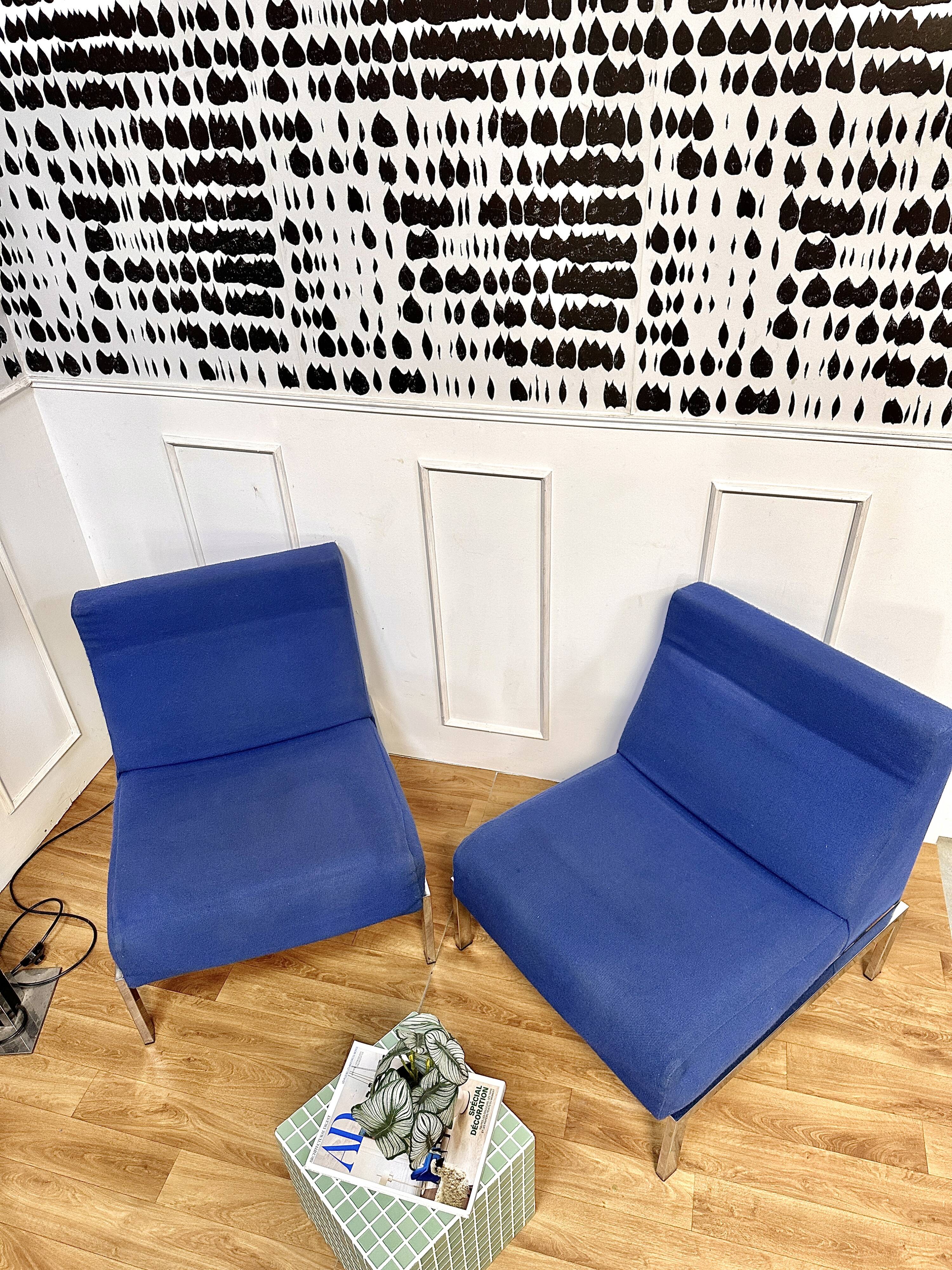 Pair of blue fabric design seats