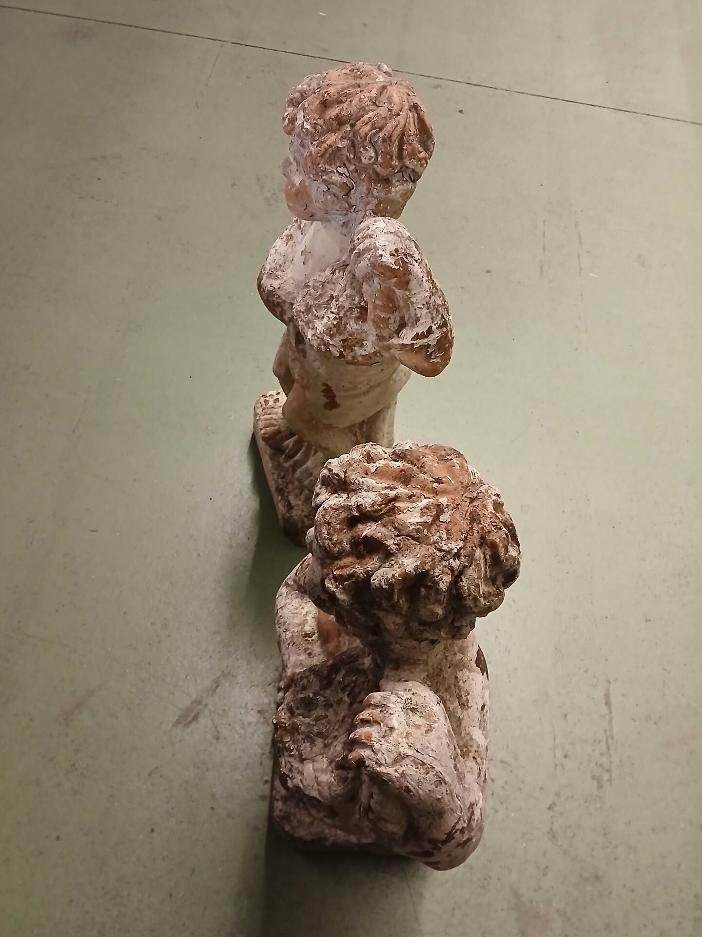 Cherub figurines