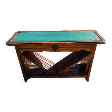 Foldable bed in Bench 1930