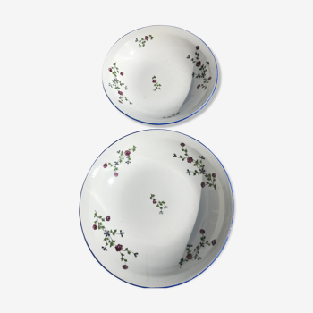 Set of 2 vintage dishes