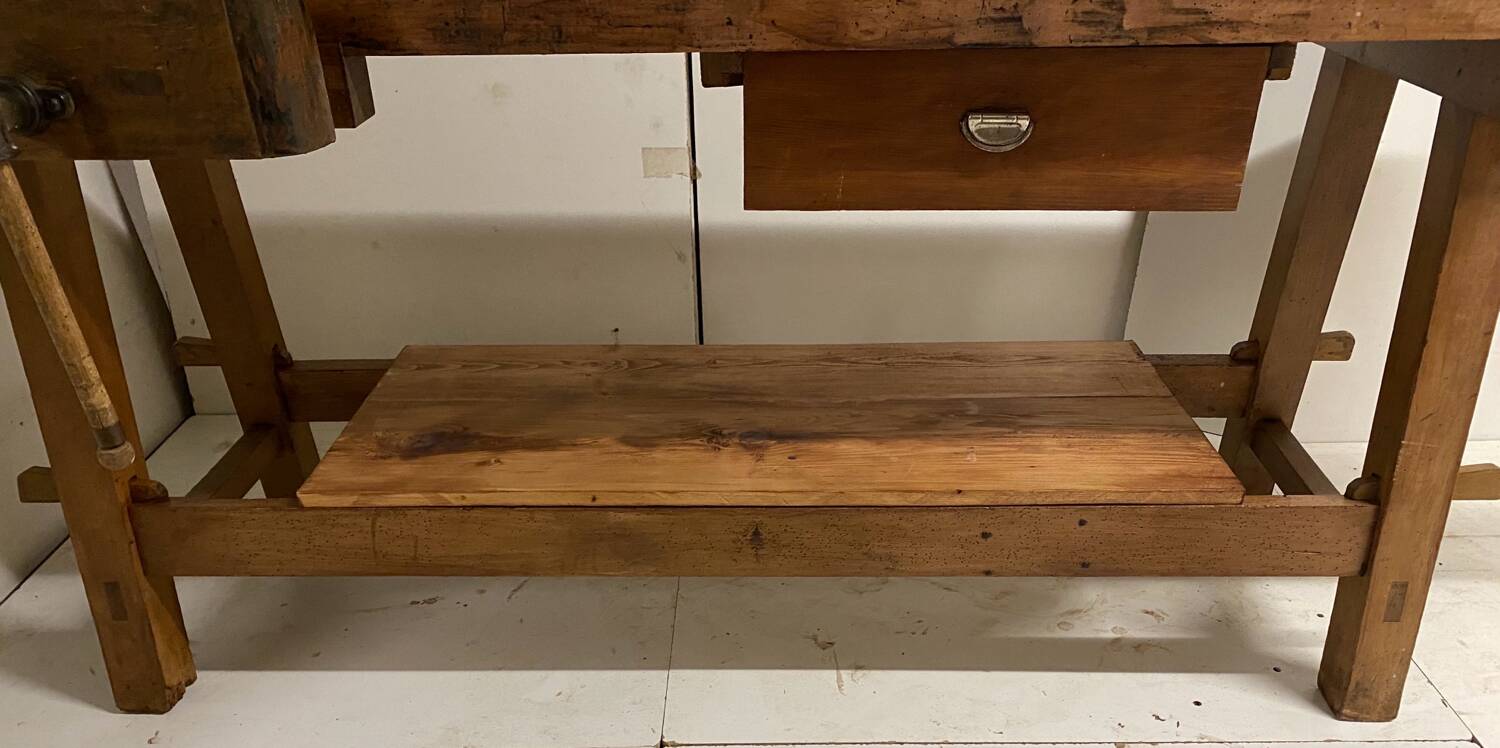 Carpenter's workbench from 1930