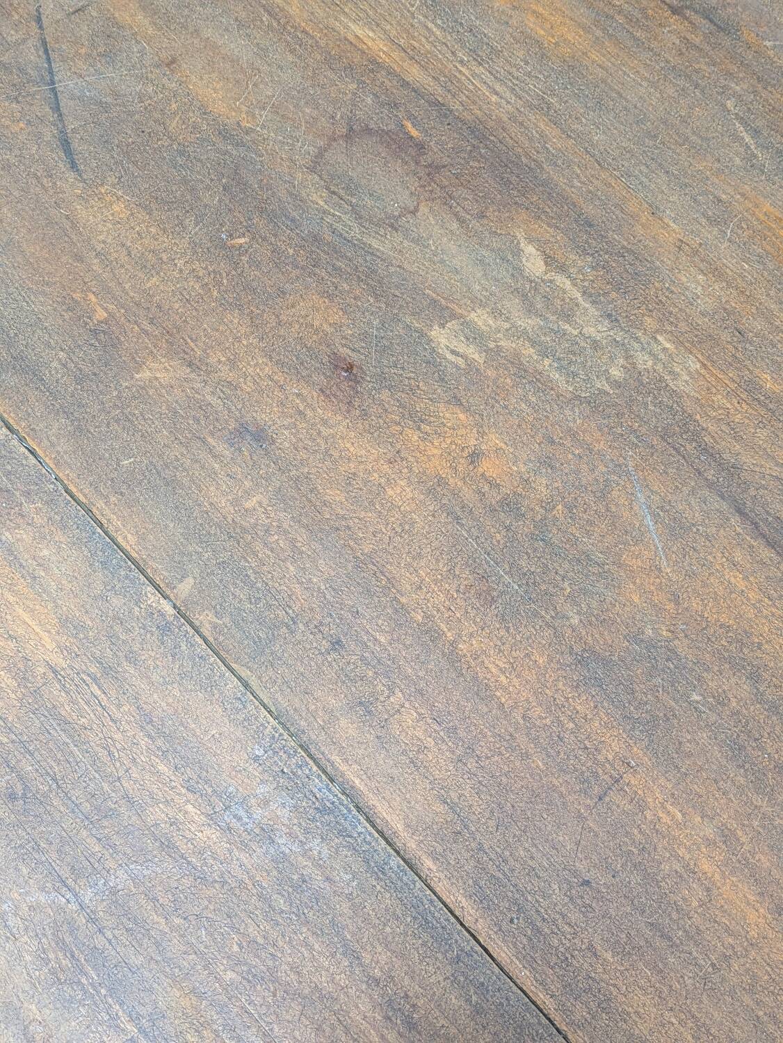 Table / desk