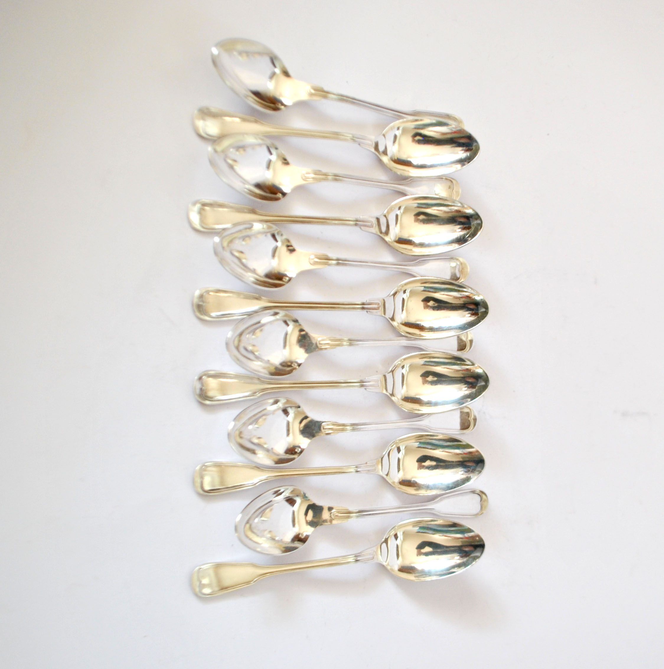12 cuillères à dessert, café anciennes St Médard modèle filet style Chinon