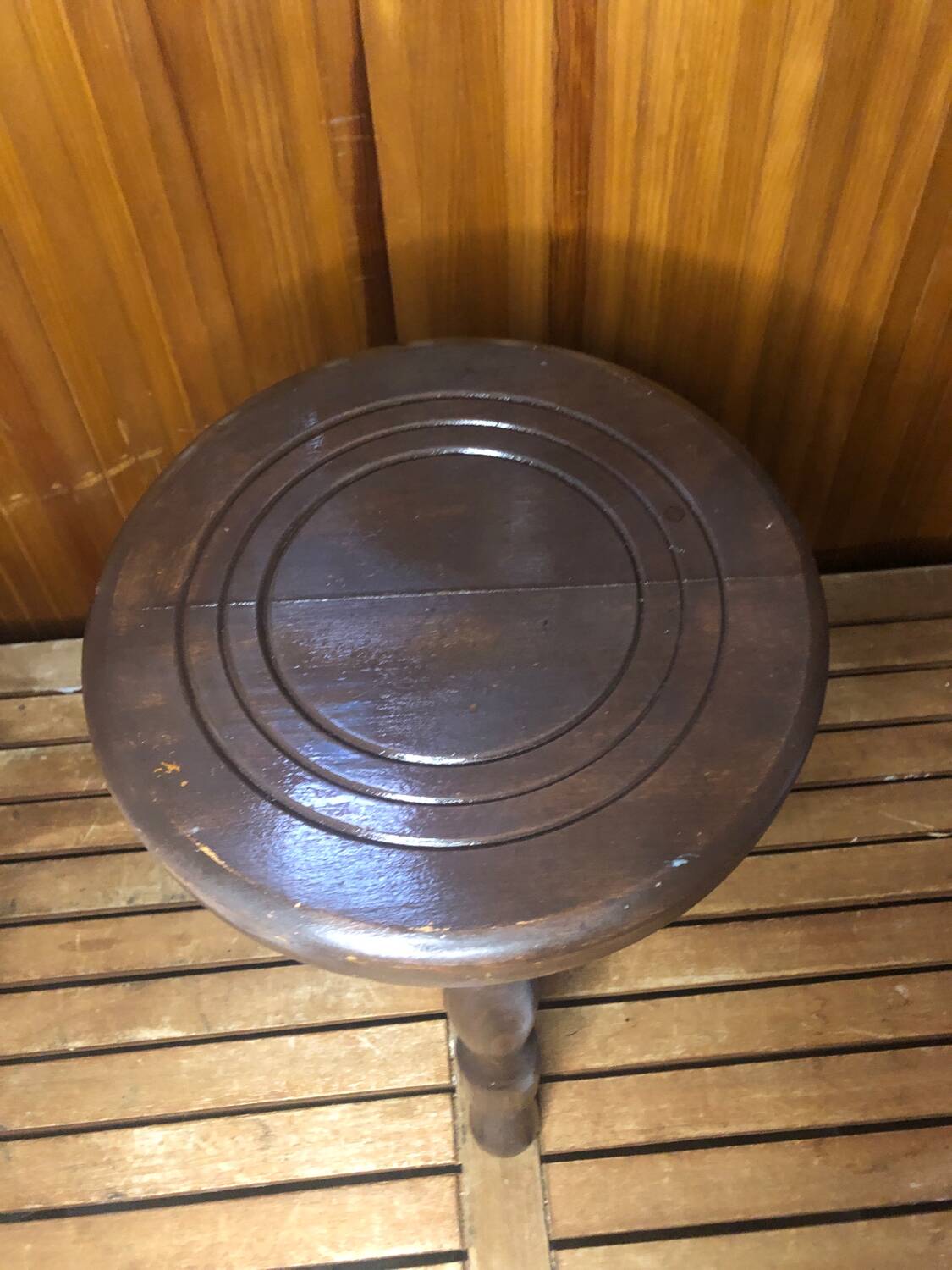 Vintage turned wood tripod milking stool #a579