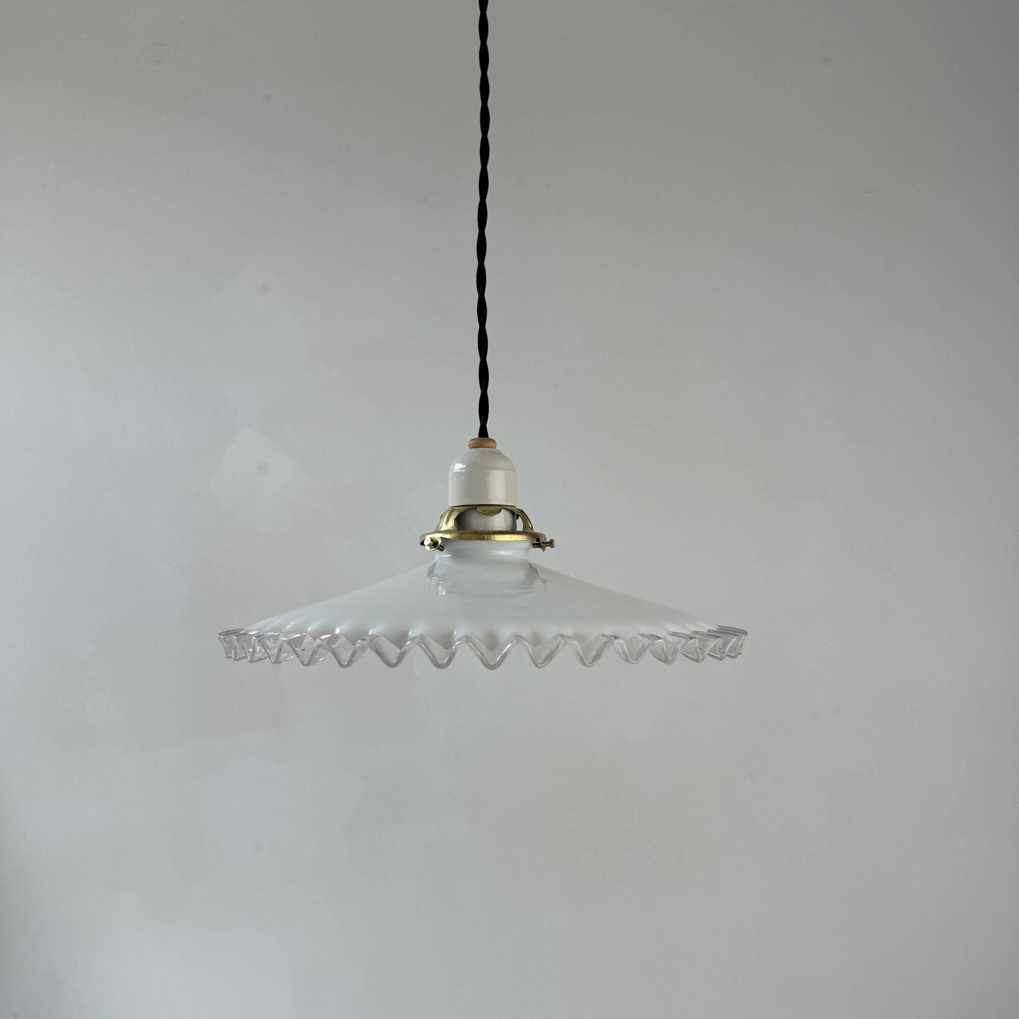 Antique 25.5 cm vintage opal lace pendant light