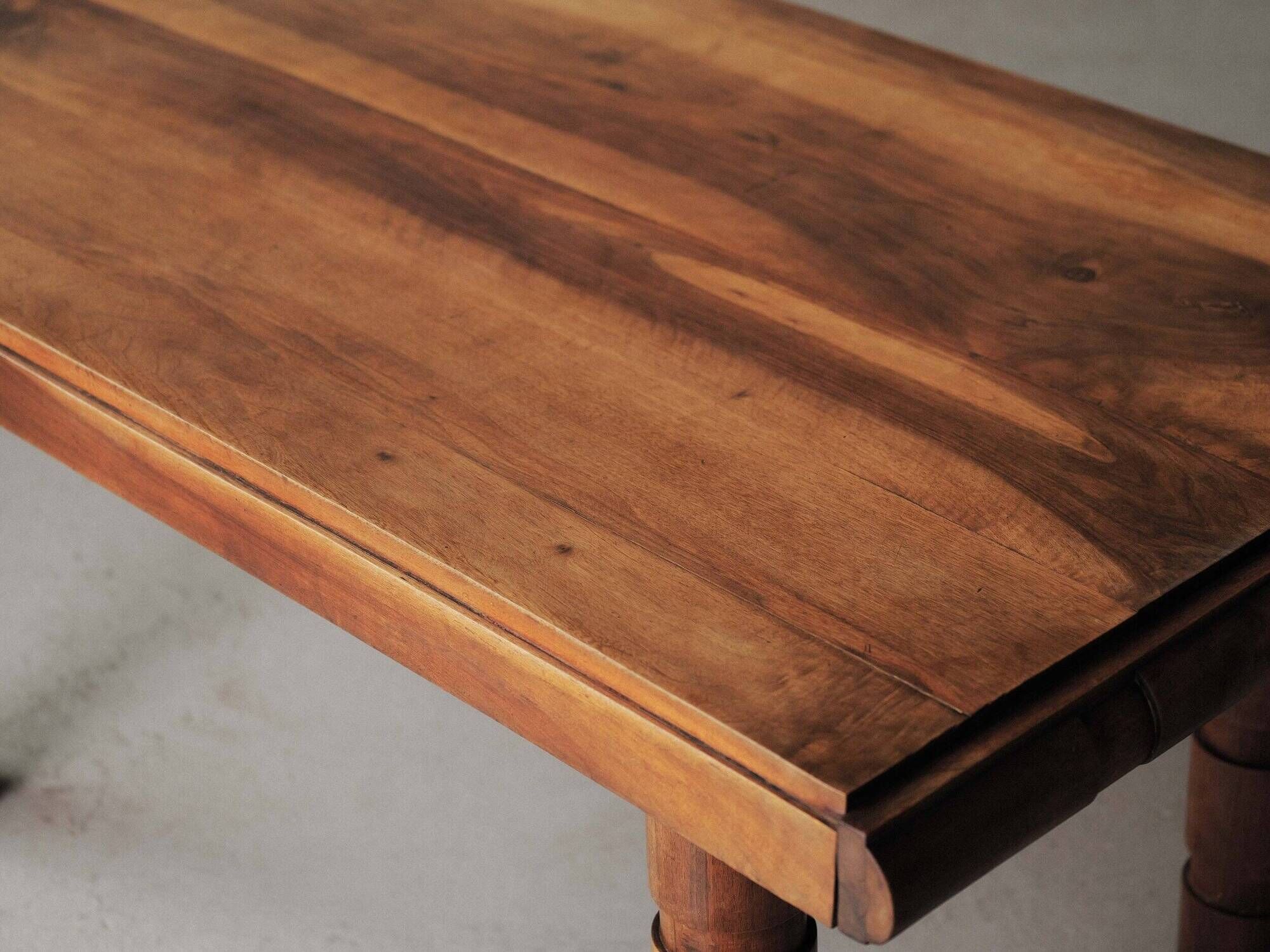 Modernist table in oak and walnut, France, Art Deco, circa 1940.