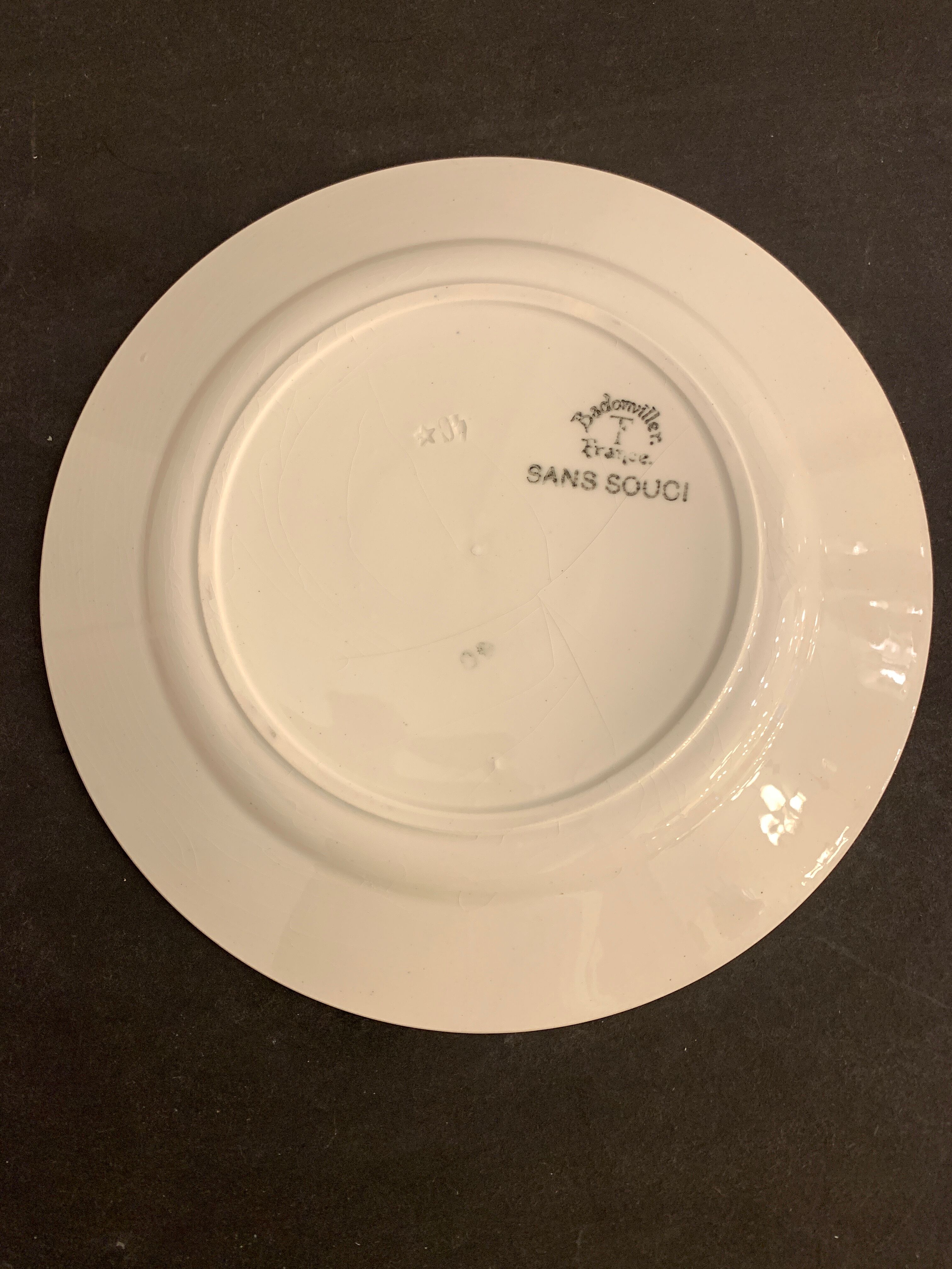 5 flat art deco plates signed Badonviller, Sans Souci model