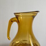Carafe en verre ambré vintage