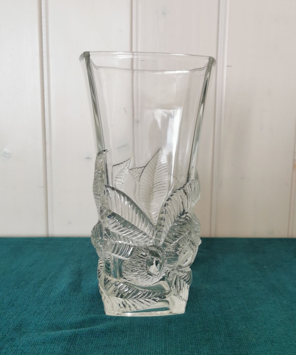 Chiseled glass vase