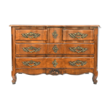 Crossbow-shaped chest of drawers