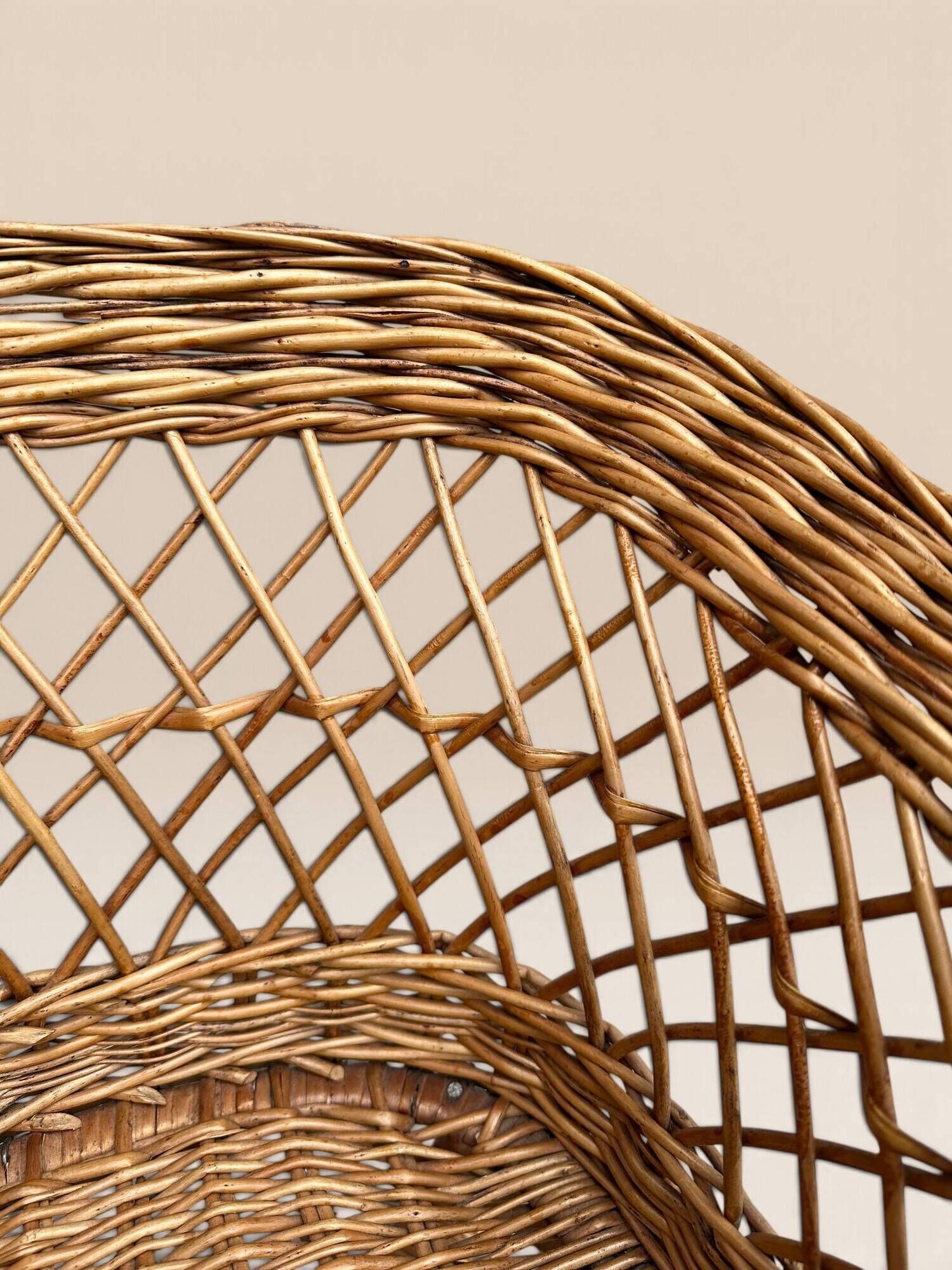 Child's chair in wicker and woven rattan