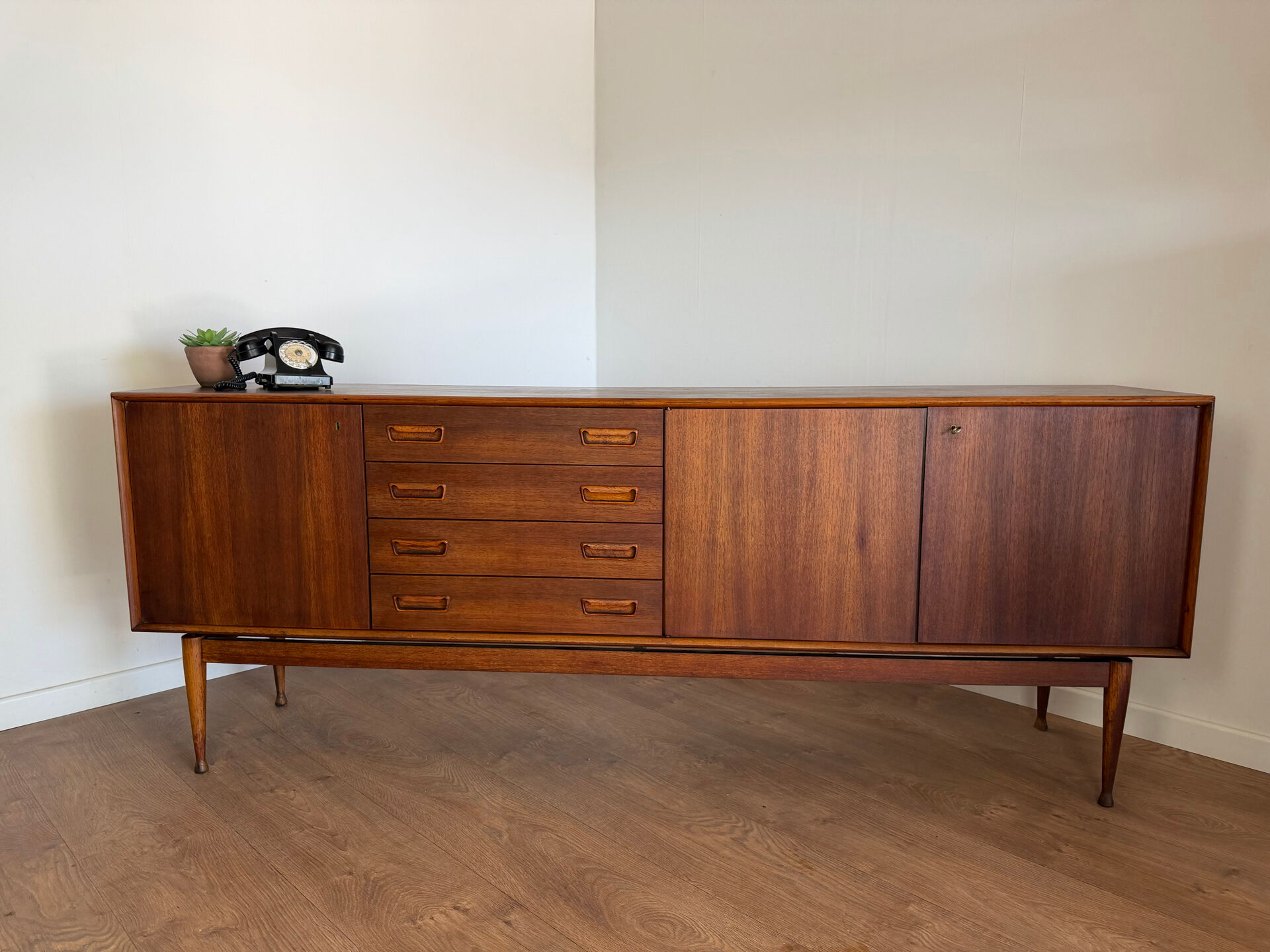 Superb Scandinavian teak sideboard from the 1960s.