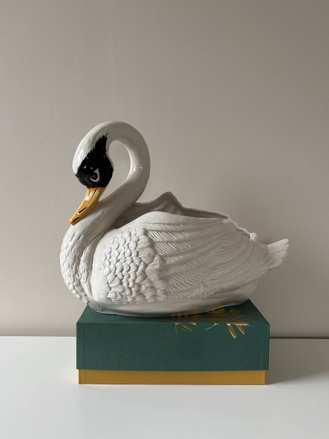 Ceramic swan planter