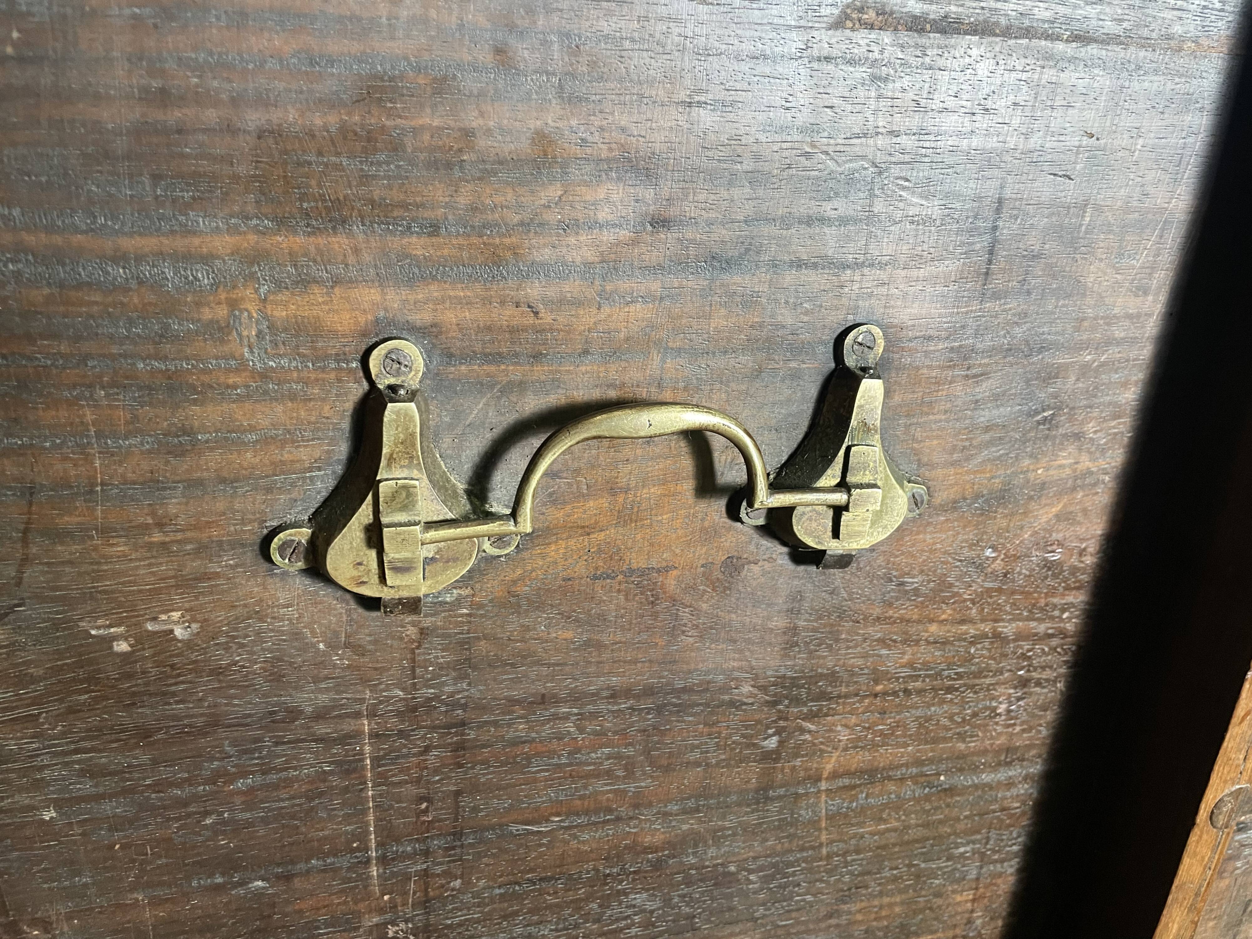 Dining table - Indonesian pedestal table