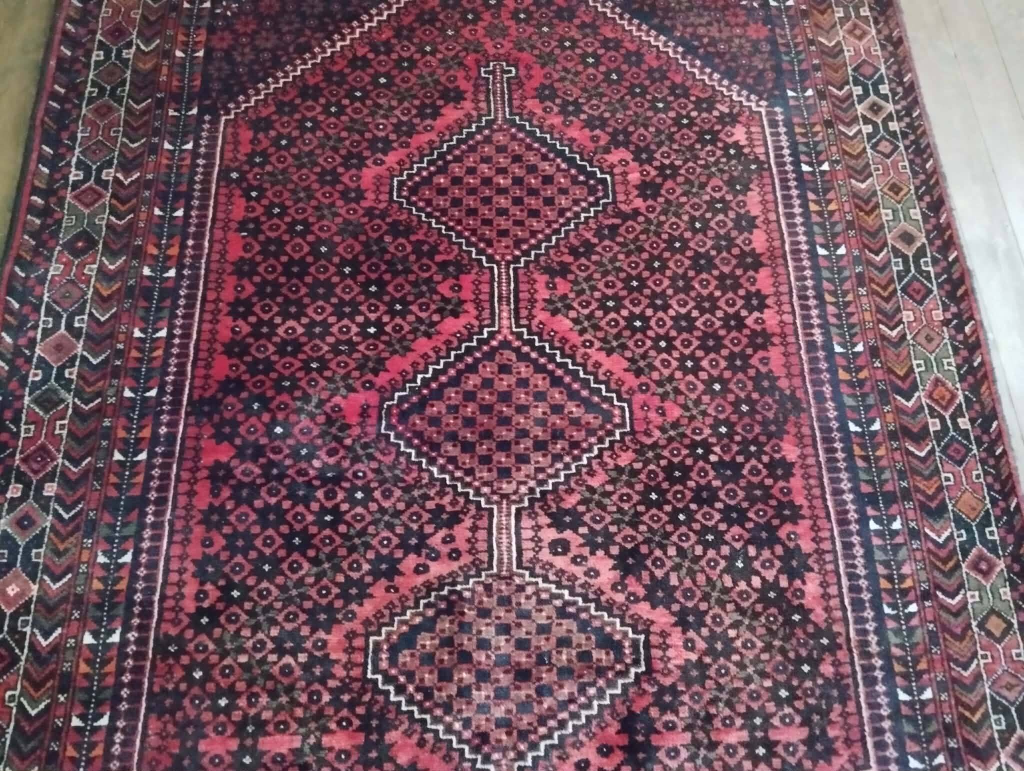 Handmade Persian Shiraz rug 280x200cm