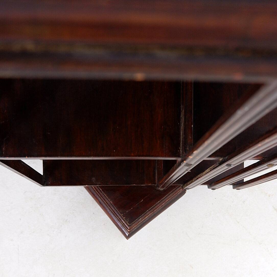 Table d'appoint en bois dur et bibliothèque tournante Vintage Sheraton Revival