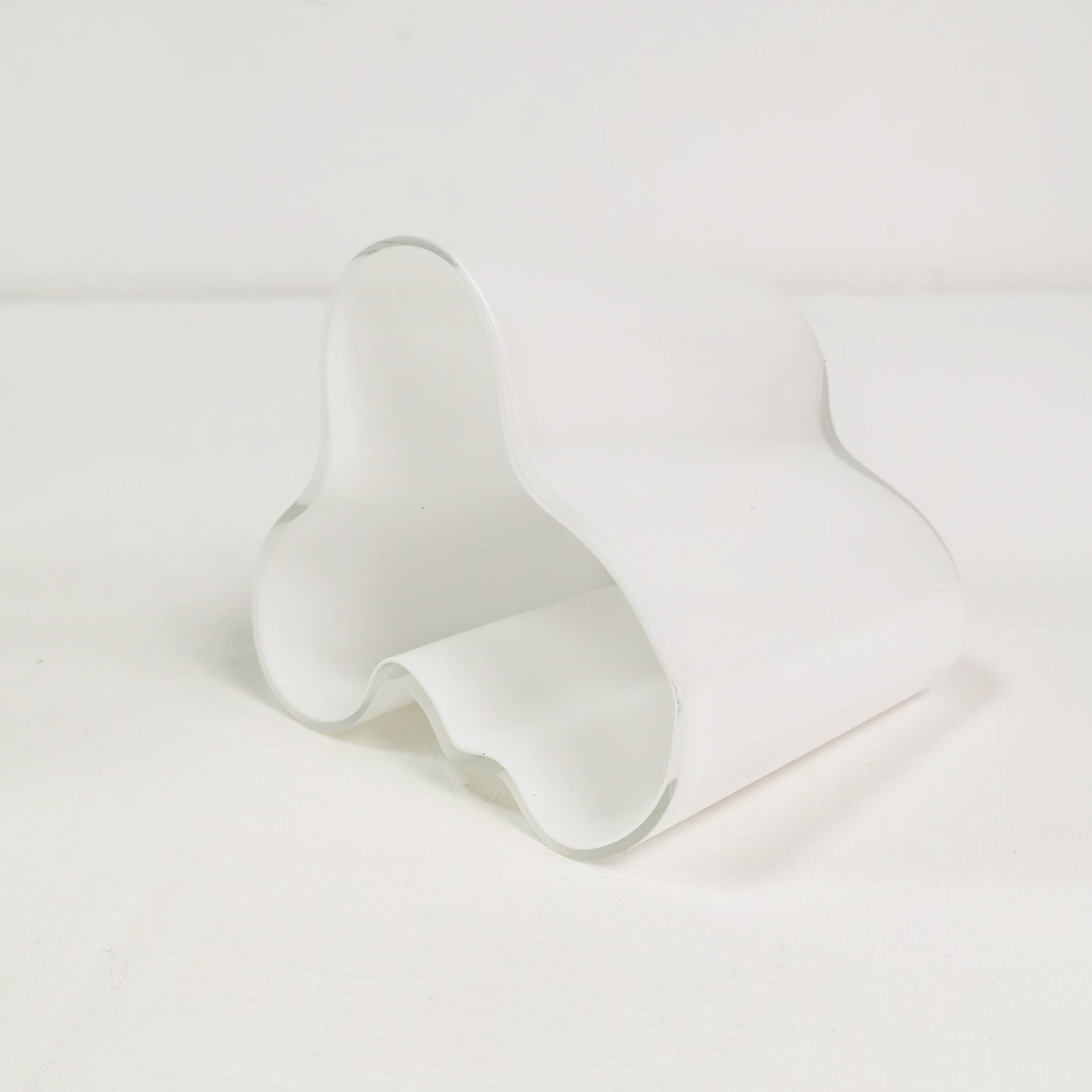 Mid Century pair of vases - glass vessels, Littala, designed by Alvar Aalto, Finland, 1980s.