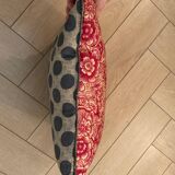 Cushion / small round pattern / 100% silk / 40x30cm
