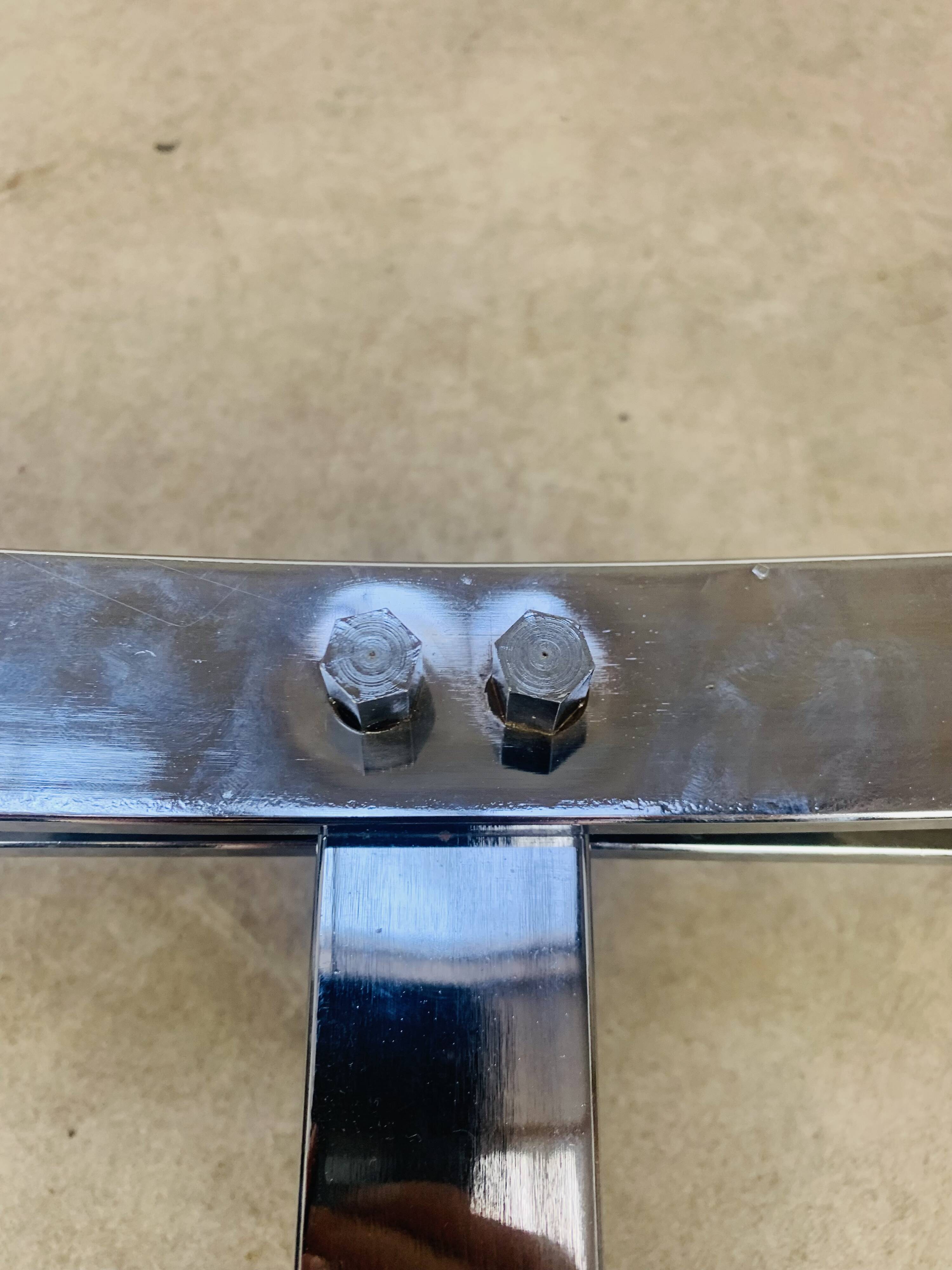 Table basse en verre fumé et chrome, années 70