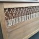 Coffre en bois et rotin