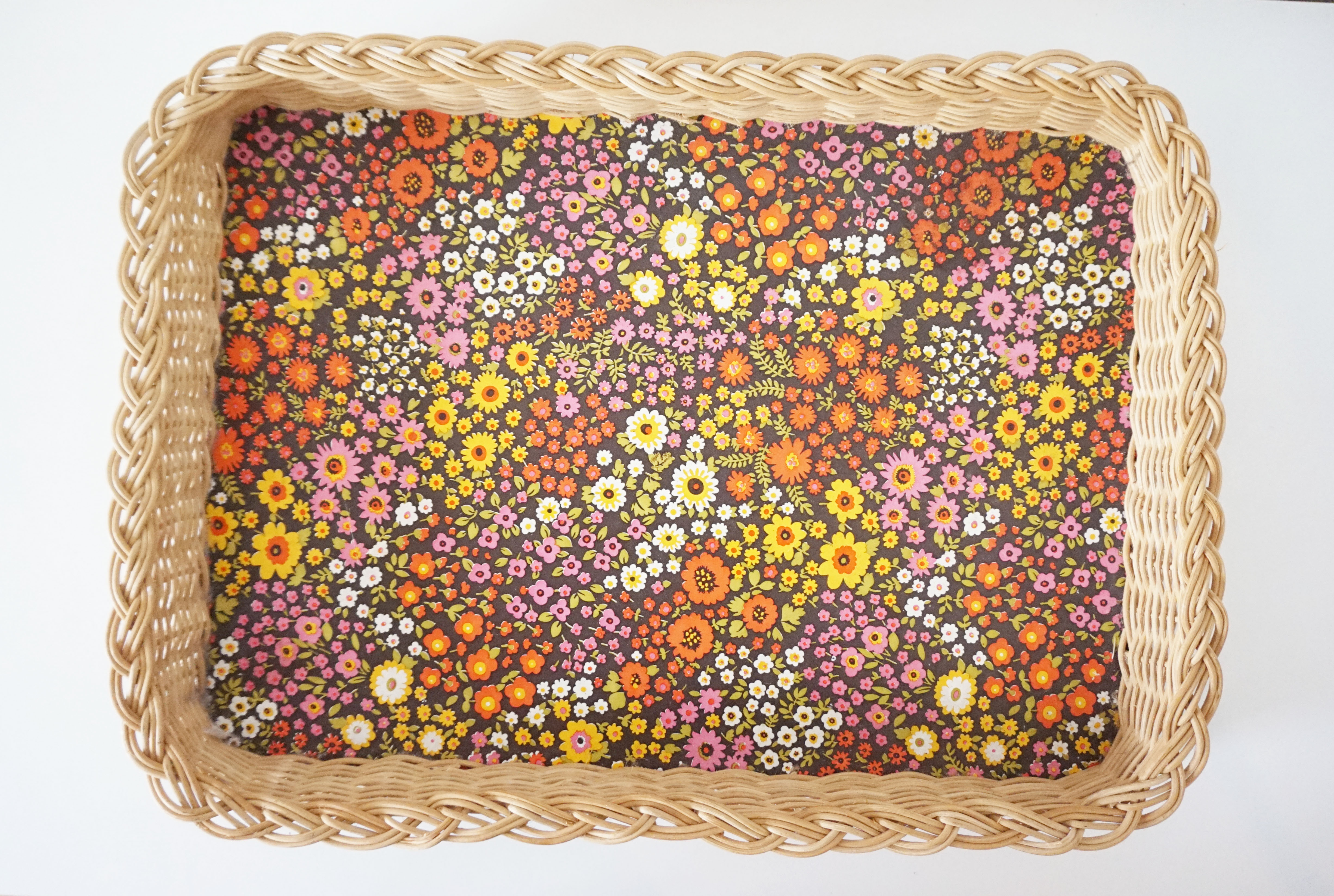 Wicker top flower pattern 1970