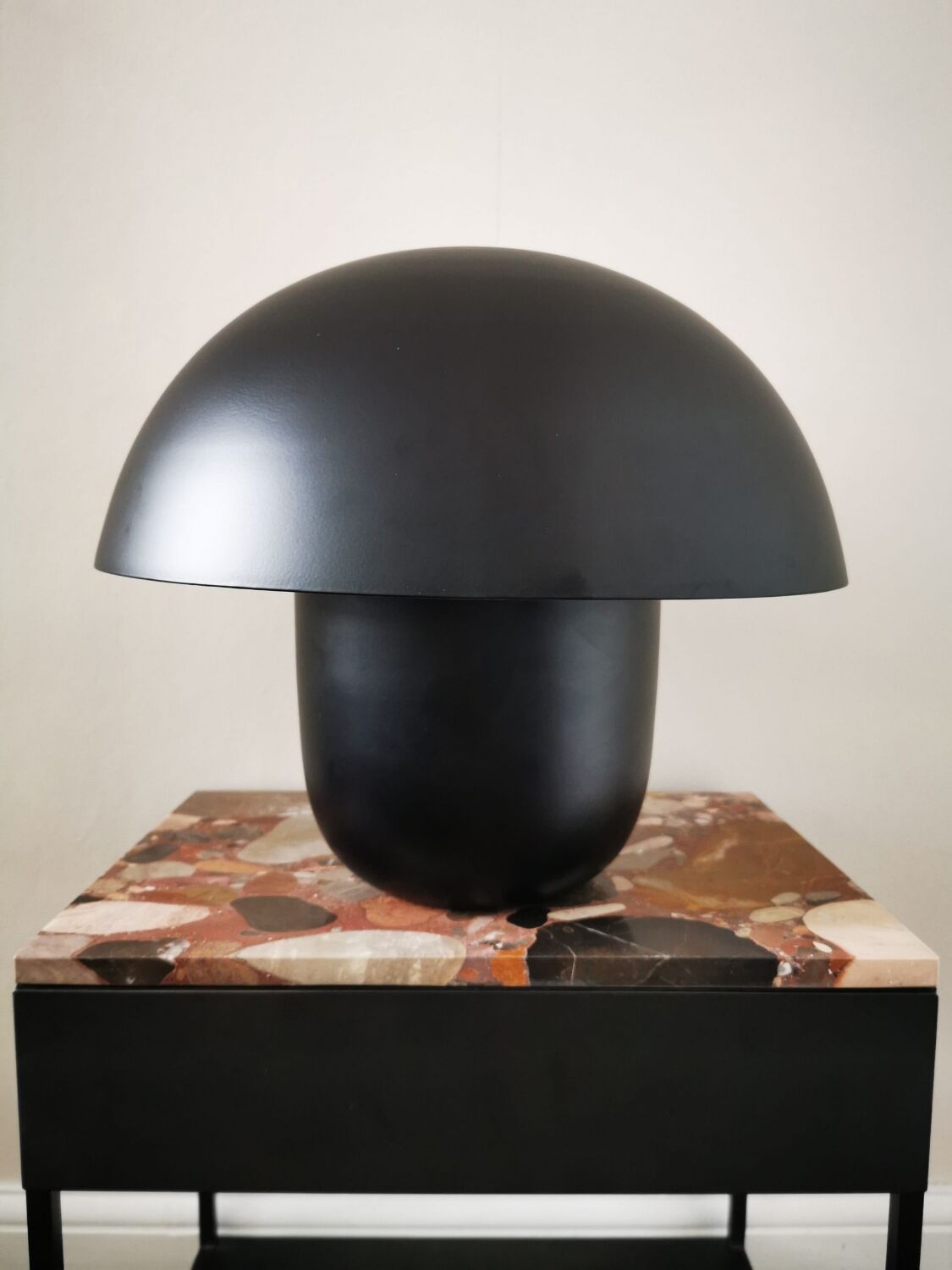 Lampe champignon métal noir