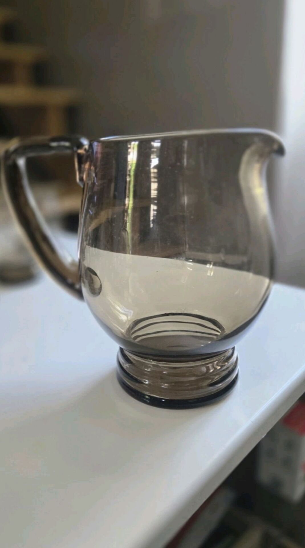 Magnificent Service of Tinted Glasses from the 50s-60s / 18 Glasses and 2 Jugs