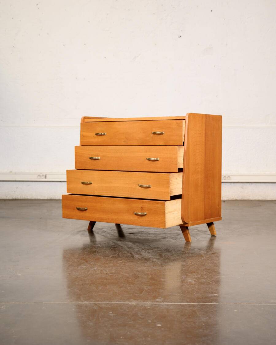 Vintage chest of drawers with 4 drawers