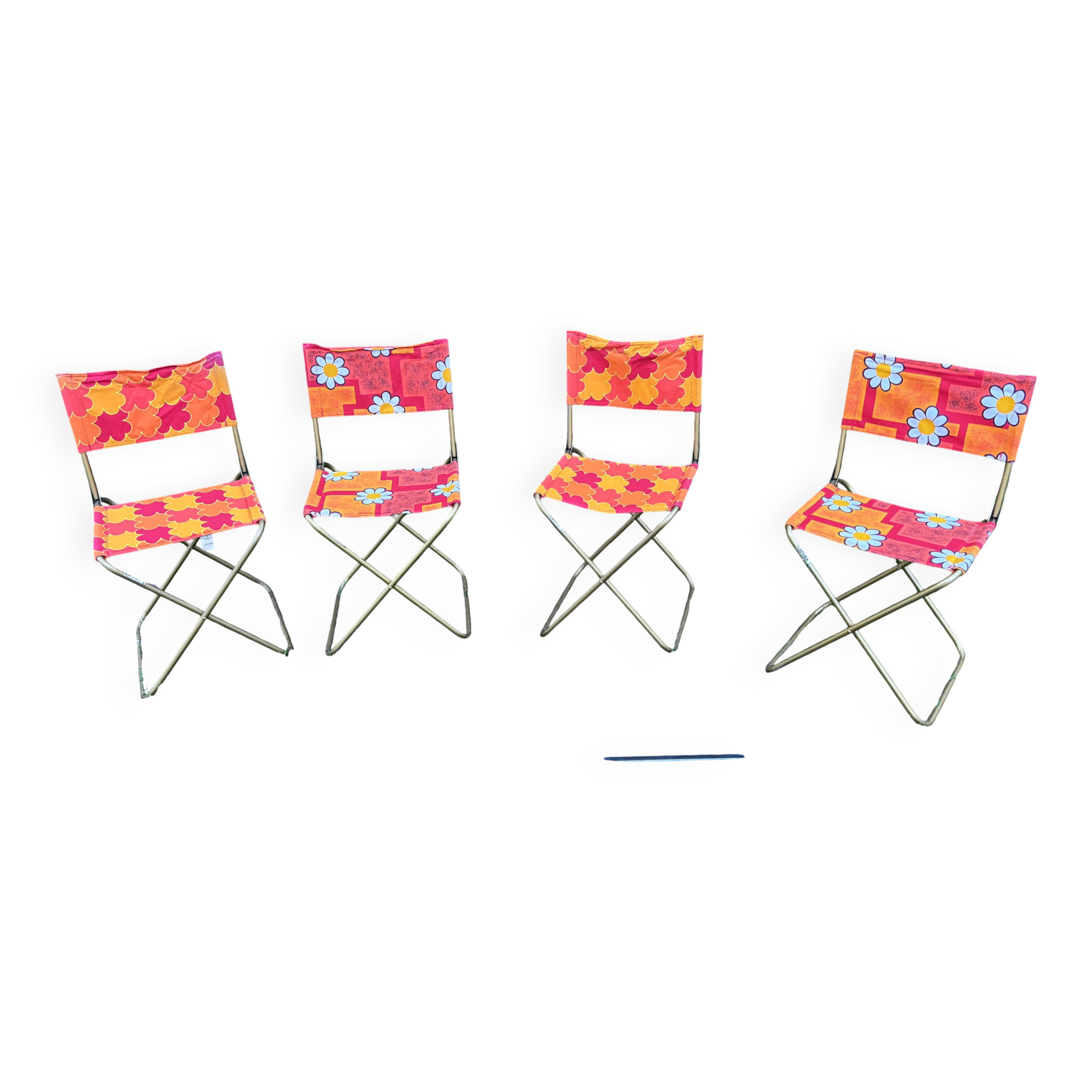 Set of 4 vintage 1970s camping folding chairs