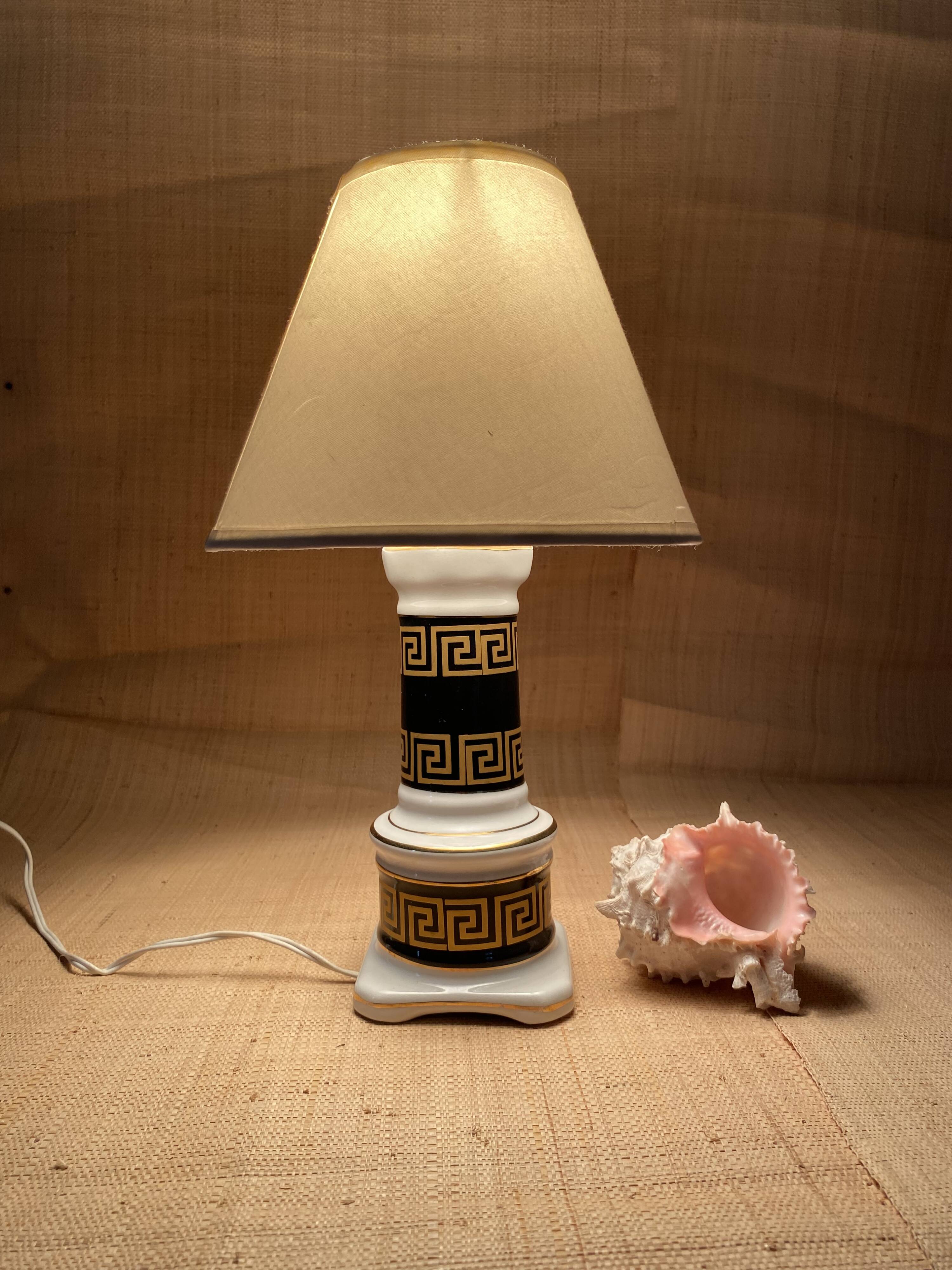 Ceramic lamp, new fabric cable, cotton lampshade.
