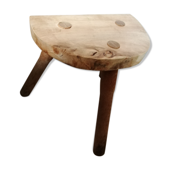 Tabouret tripodes