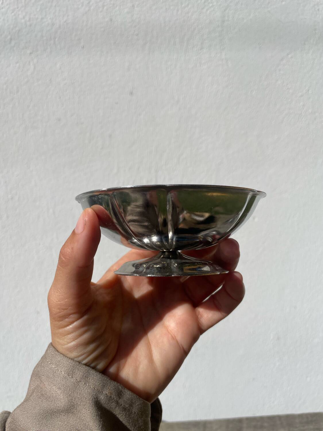 6 stainless steel bowls 1970