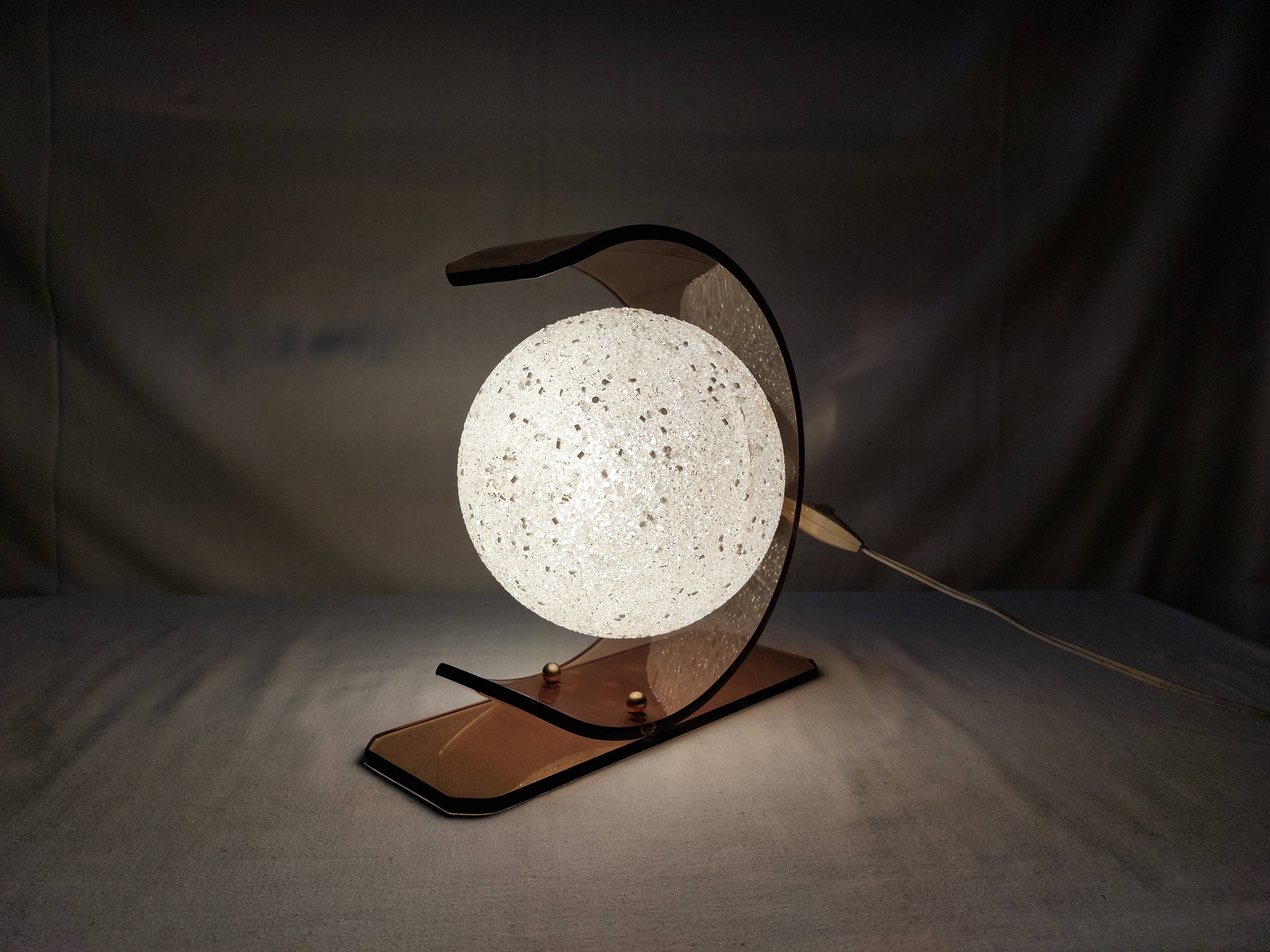 Vintage table lamp in plexiglass and Perspex