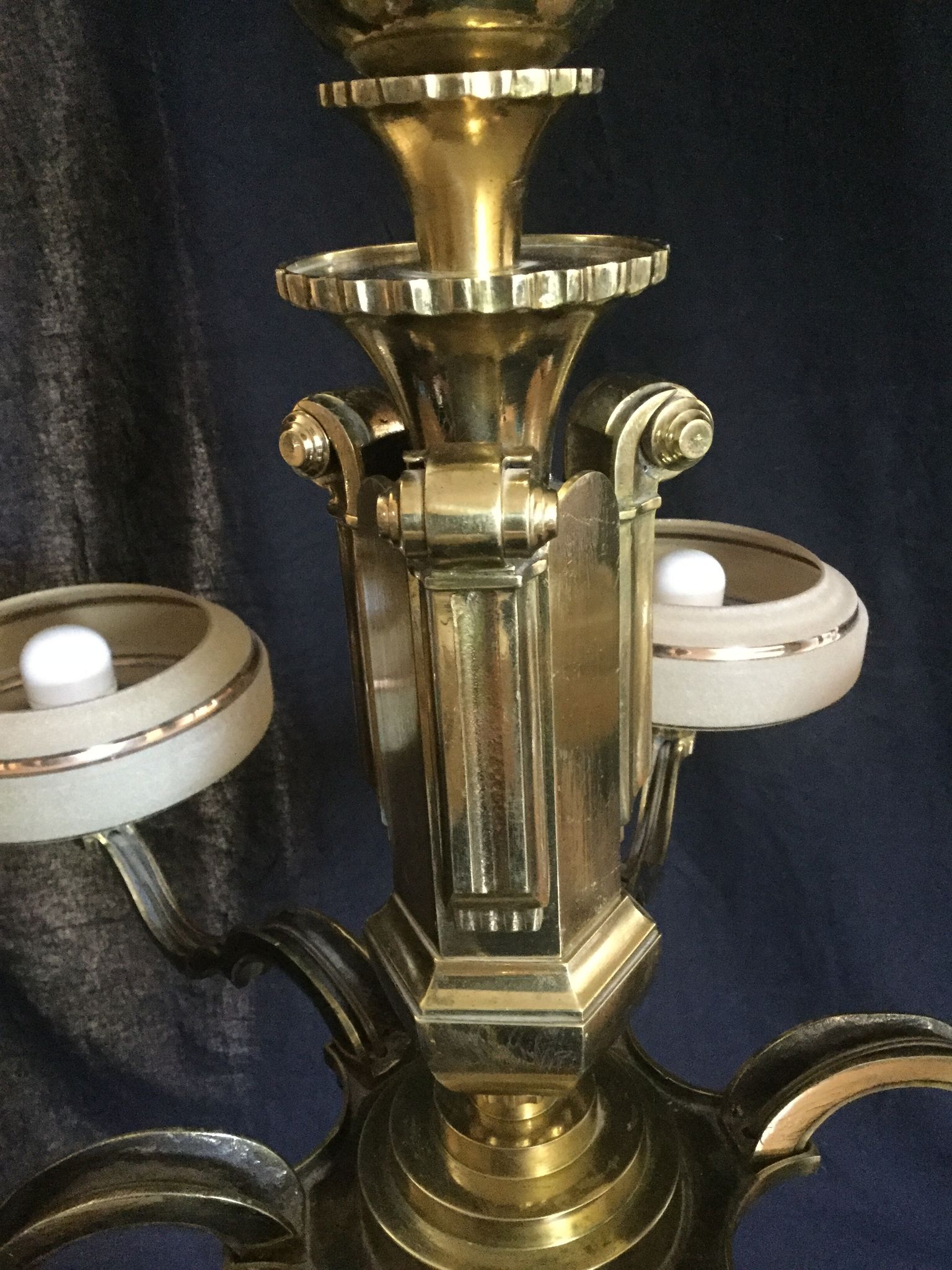 Lustre Art Déco en bronze 6 lumières