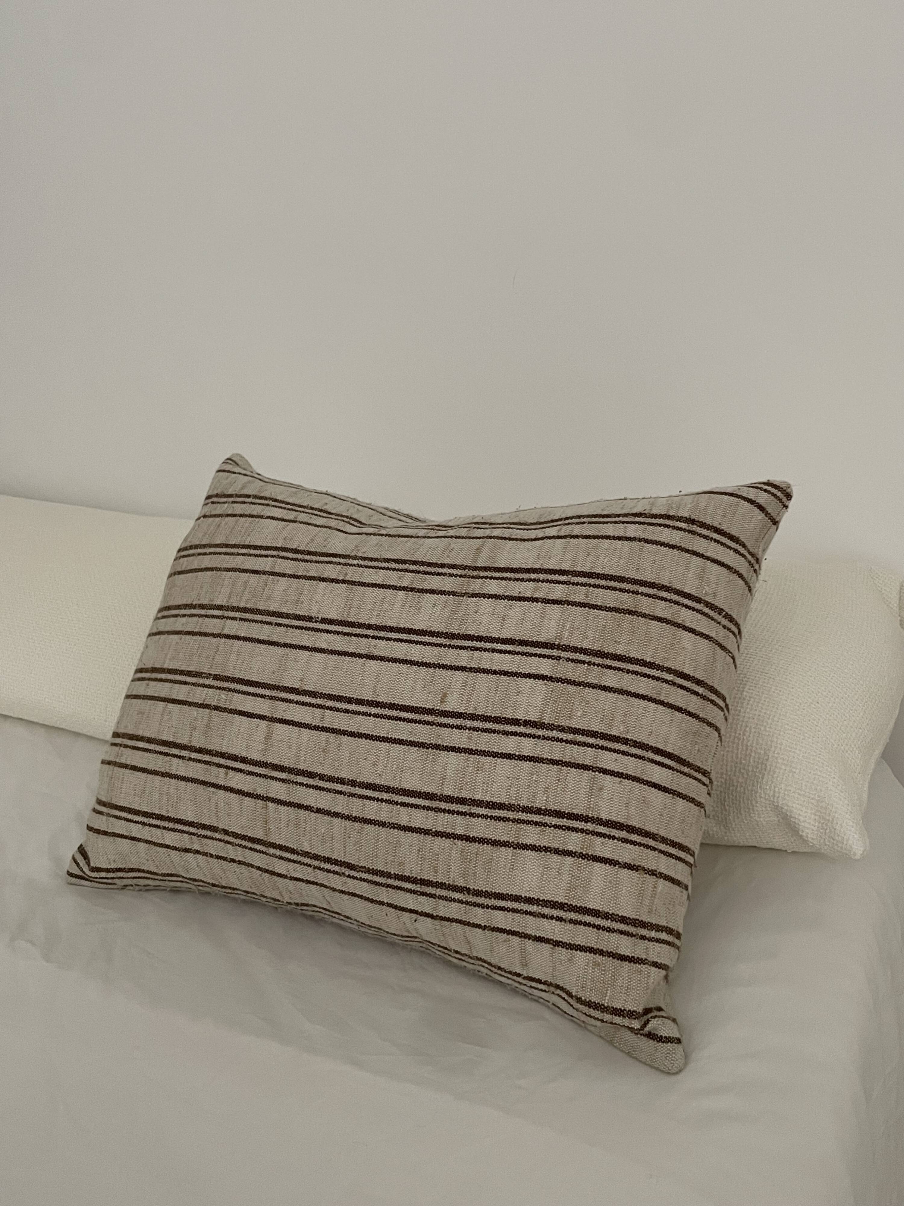 Coussin rayé vintage