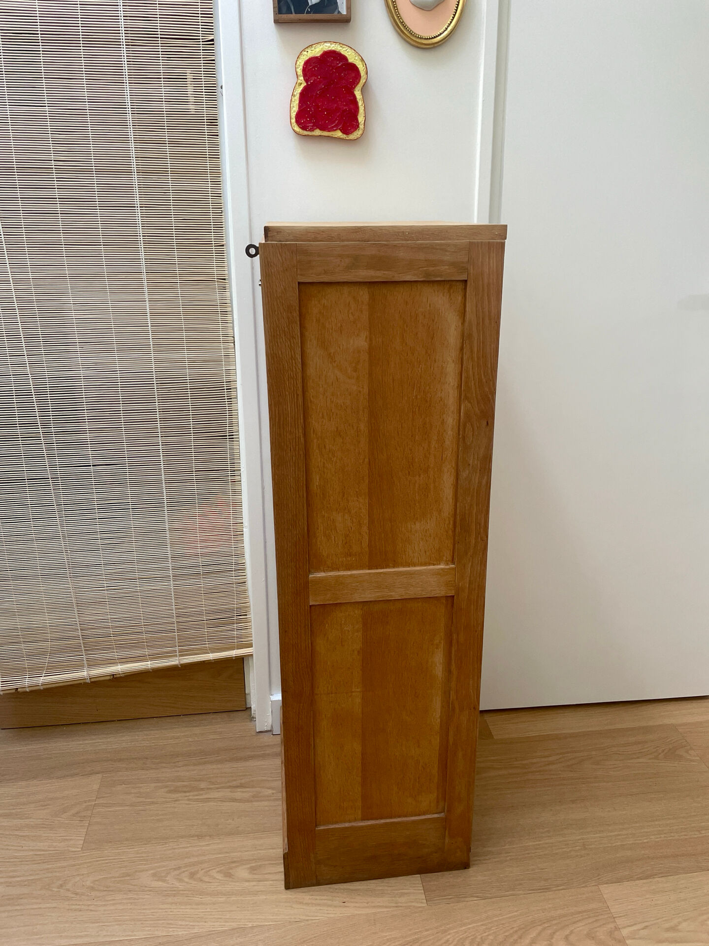 Curtain filing cabinet