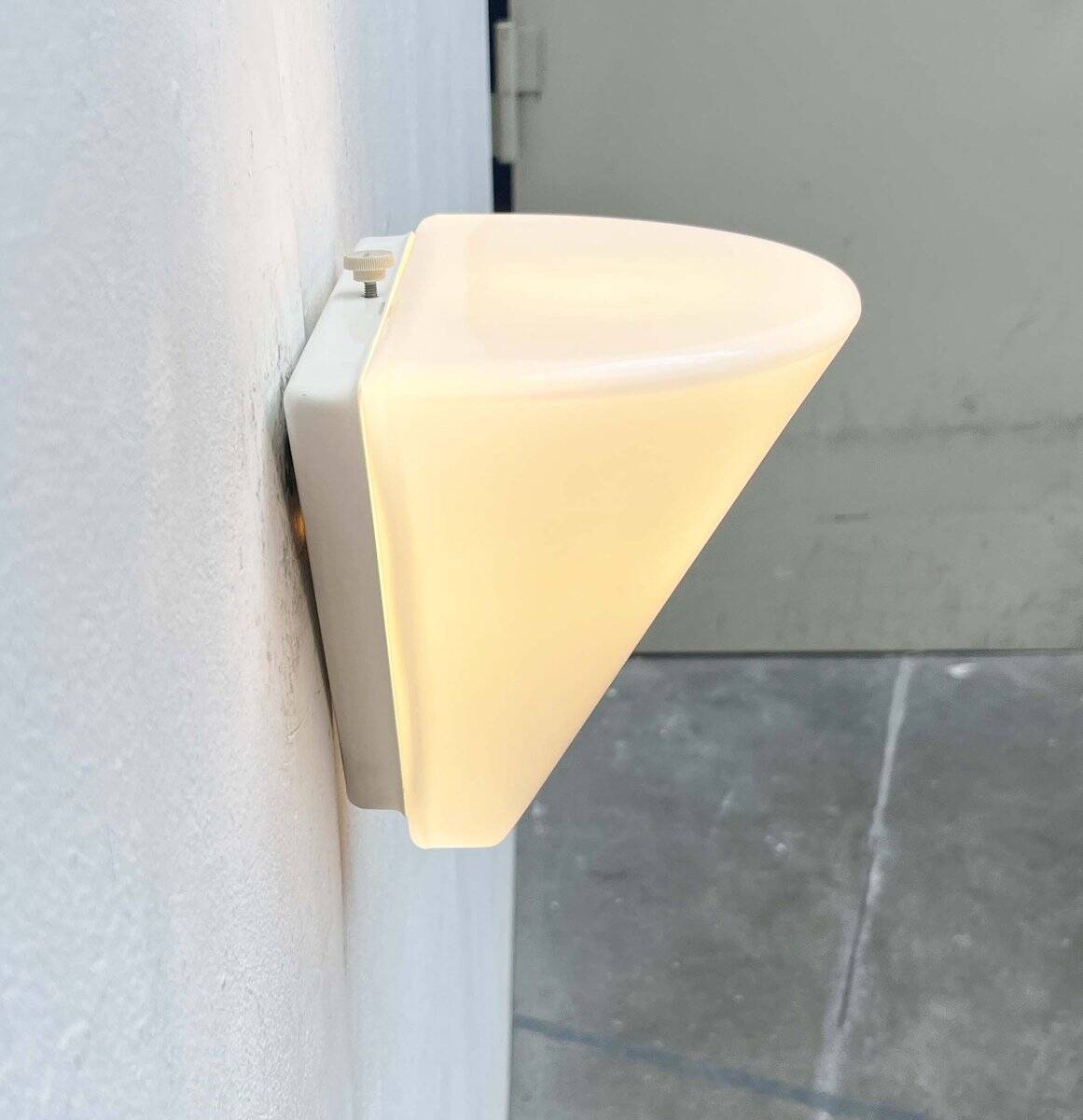 Wall lamp in glass from the Postmodern T+L Royal Typ L 133 series by Keuco, 1980s.