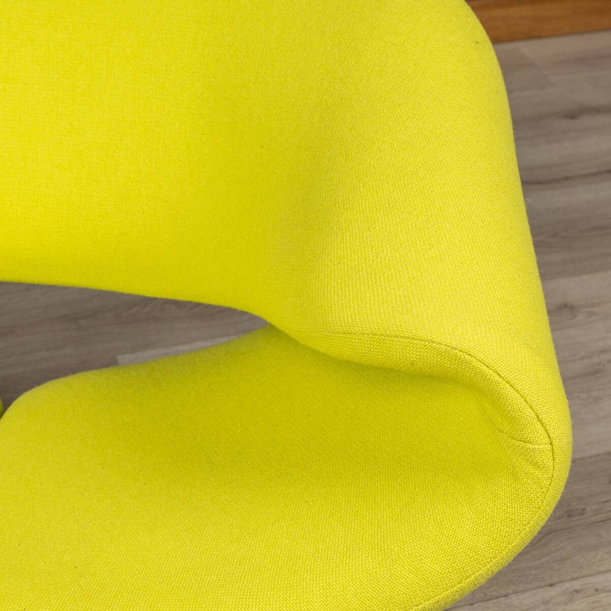 A 20thC RIBBON CHAIR & FOOTSTALL BY PIERRE PAULIN FOR ARTIFORT, FRANCE