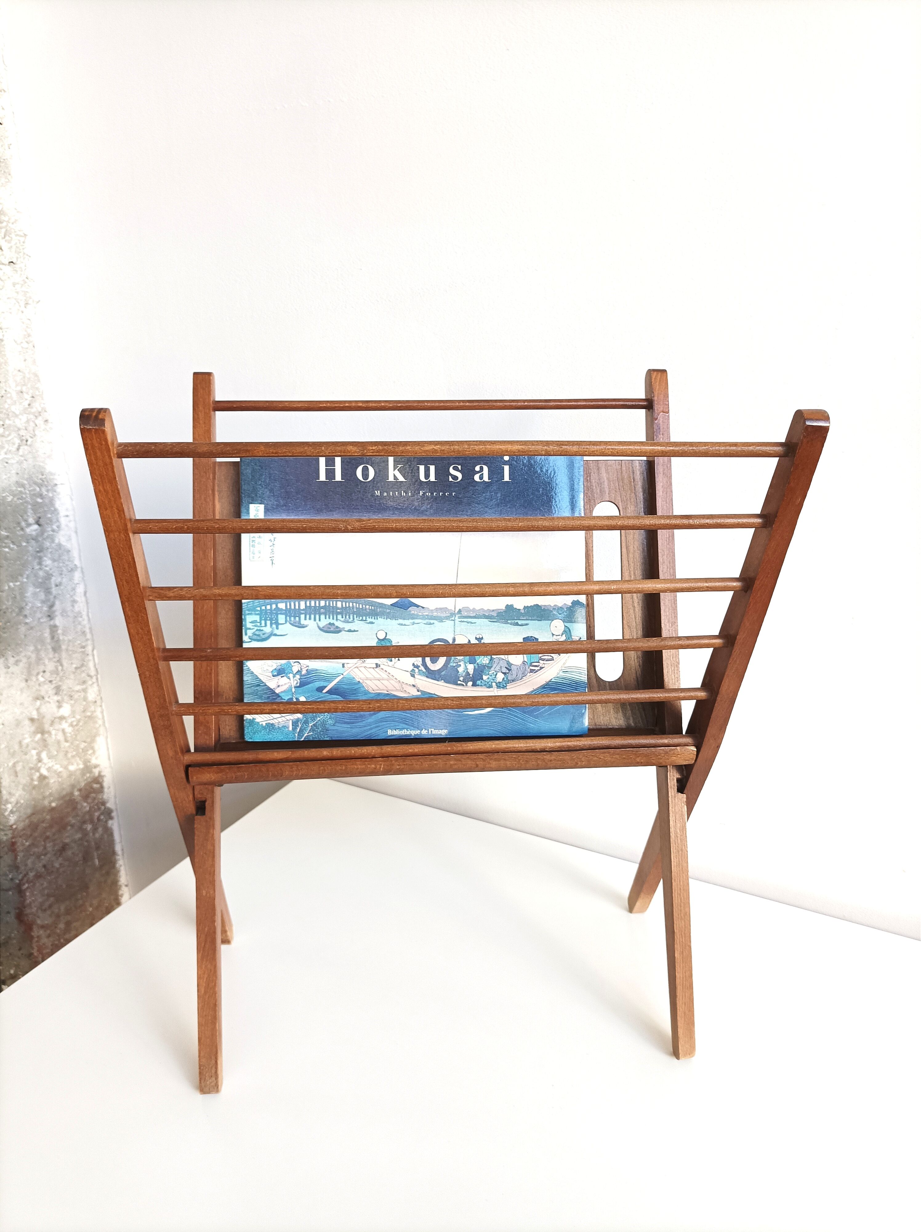 Design folding magazine rack by Cees Braakman