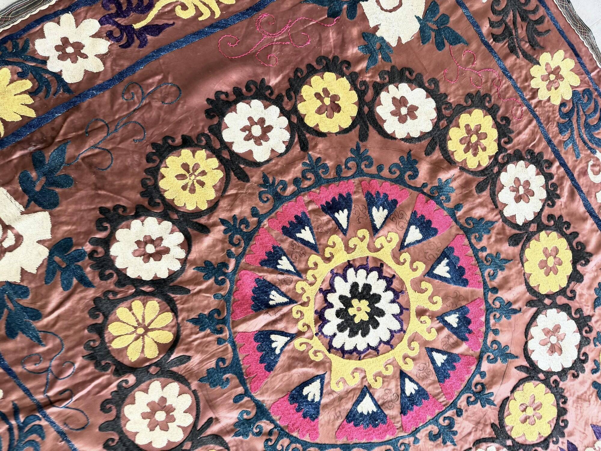 Vintage hand-embroidered tablecloth 135x280 cm