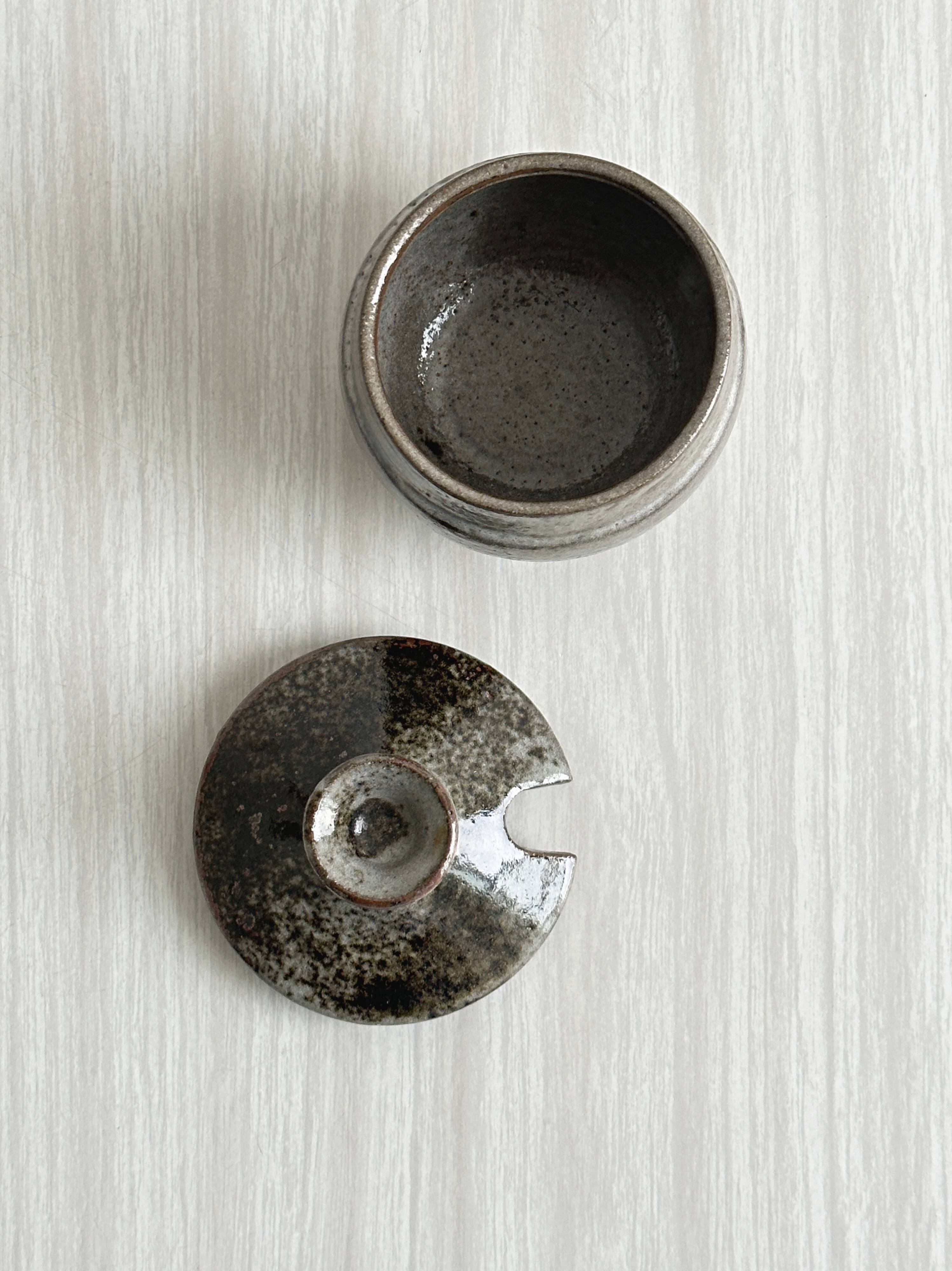 Speckled grey ceramic sugar bowl