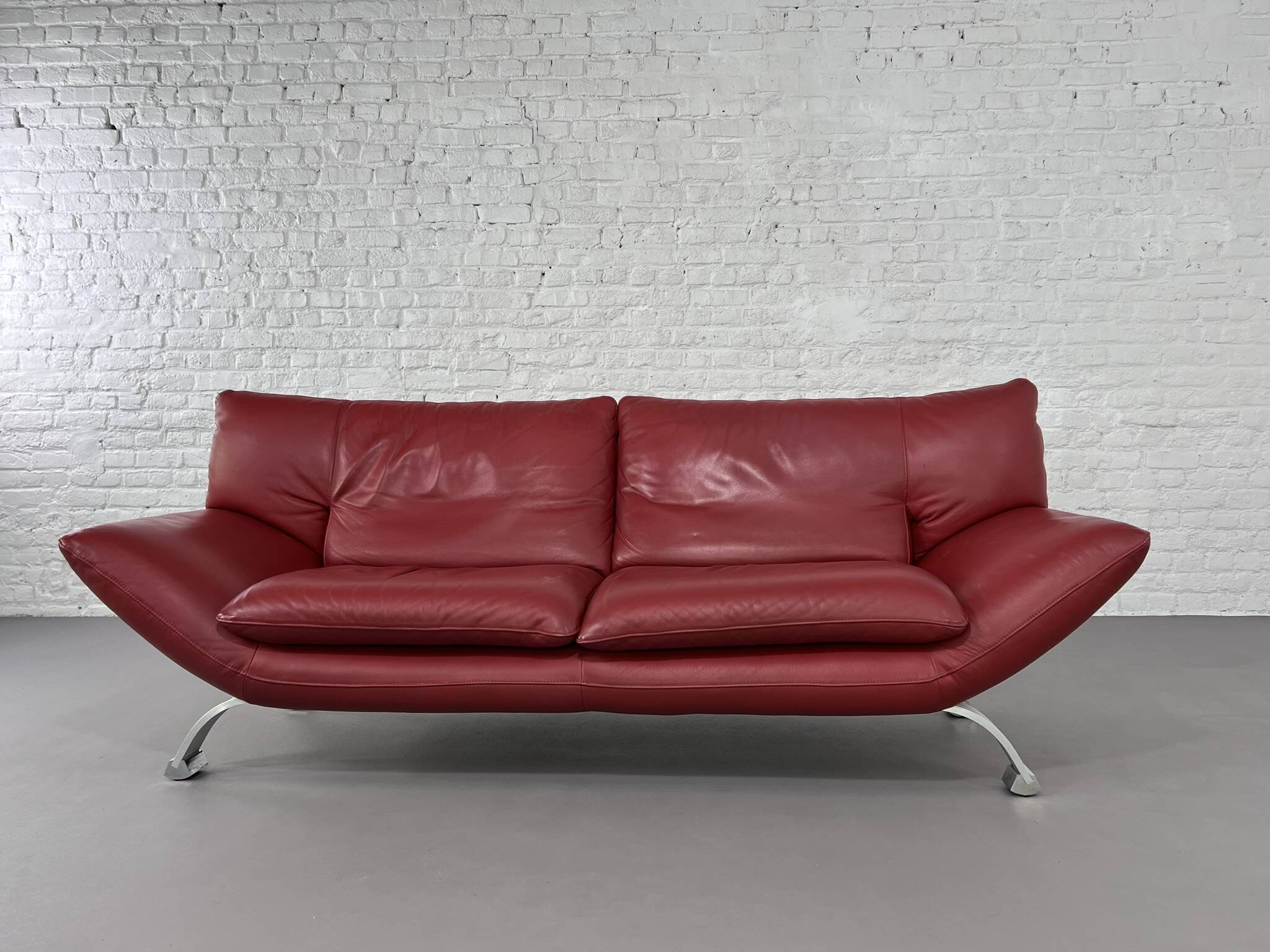 Italian design 3-seater sofa in leather and metal