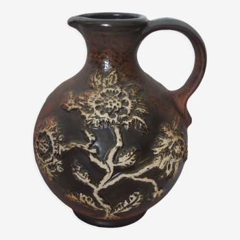 Dumler and Breiden pitcher-shaped vase